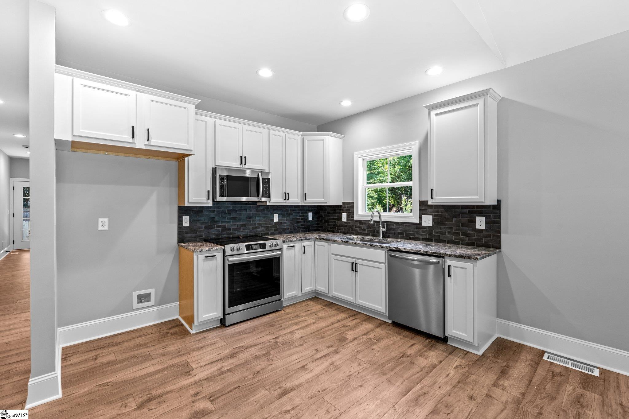 14 Boyce Springs Avenue