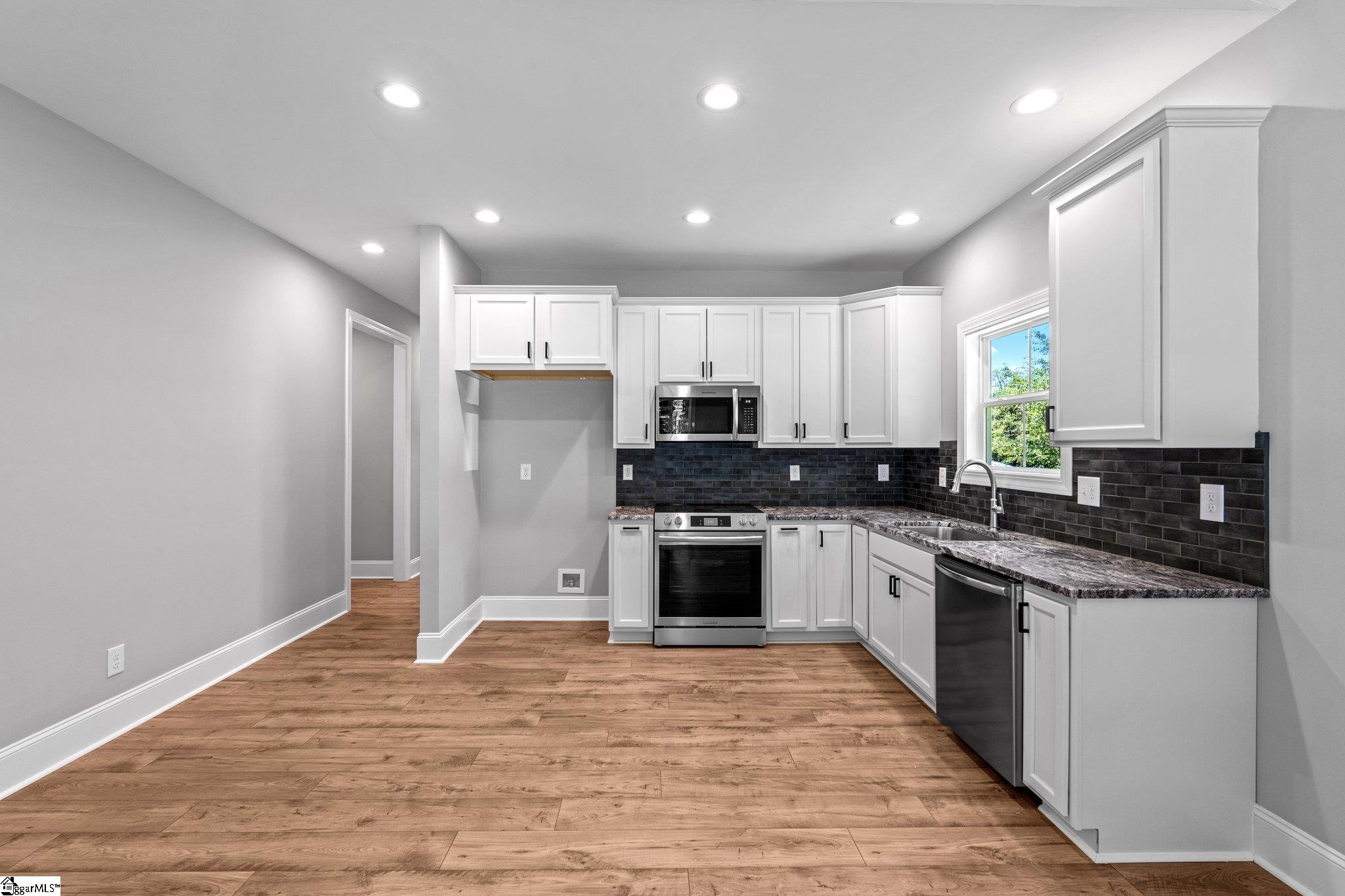 14 Boyce Springs Avenue