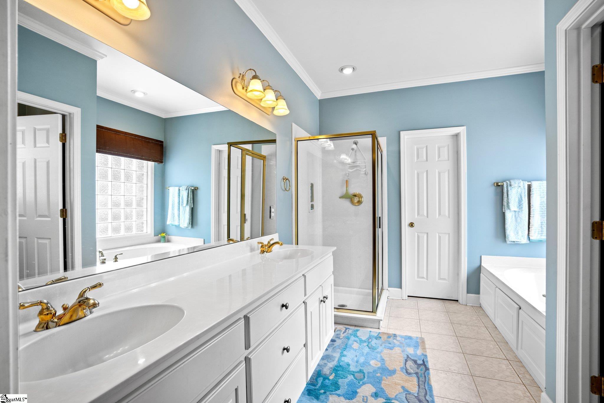 3 Glens Crossing Court