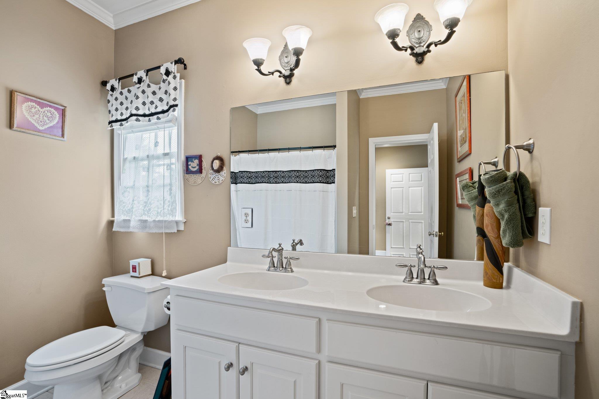 3 Glens Crossing Court