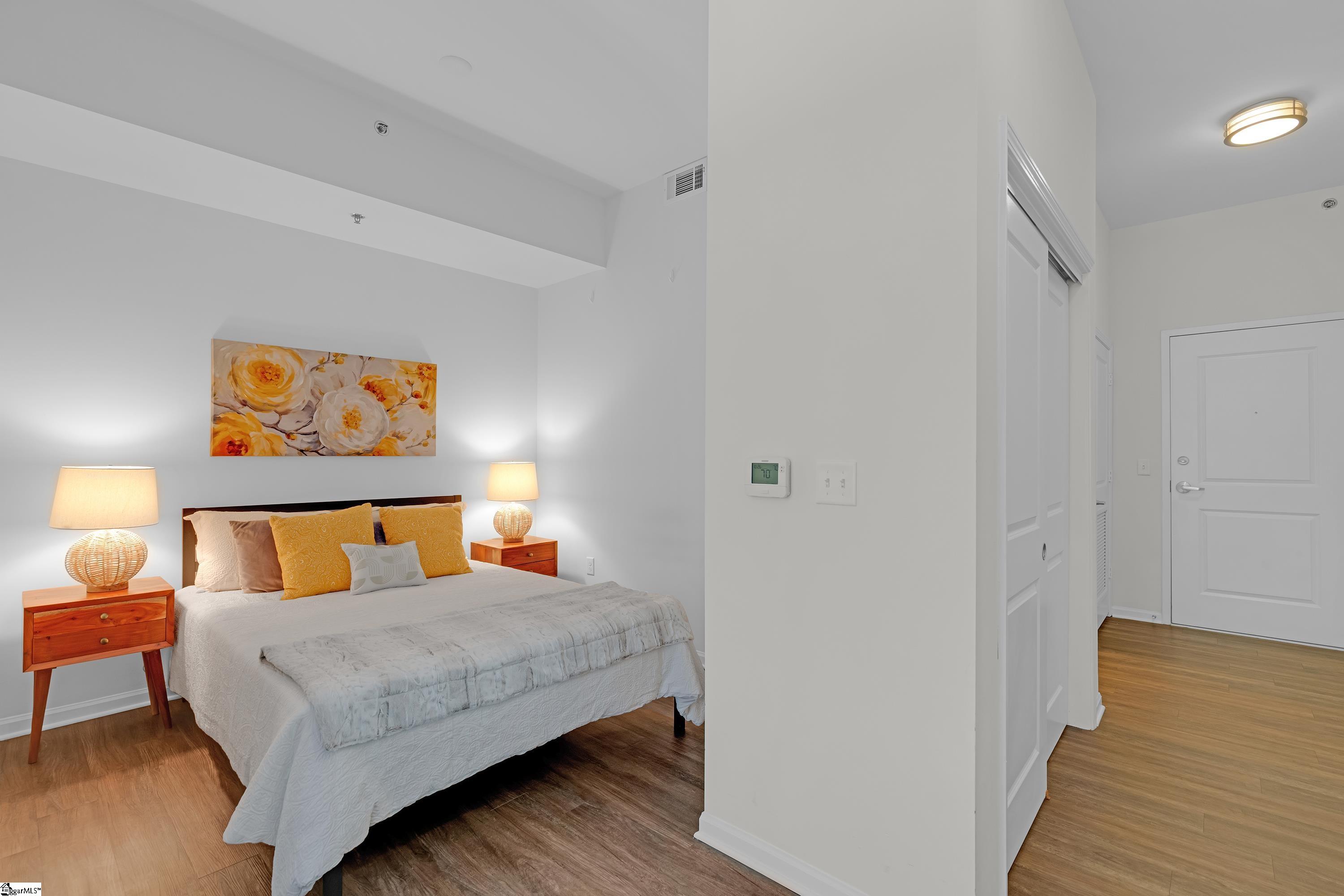 100 E Washington Street Unit 25