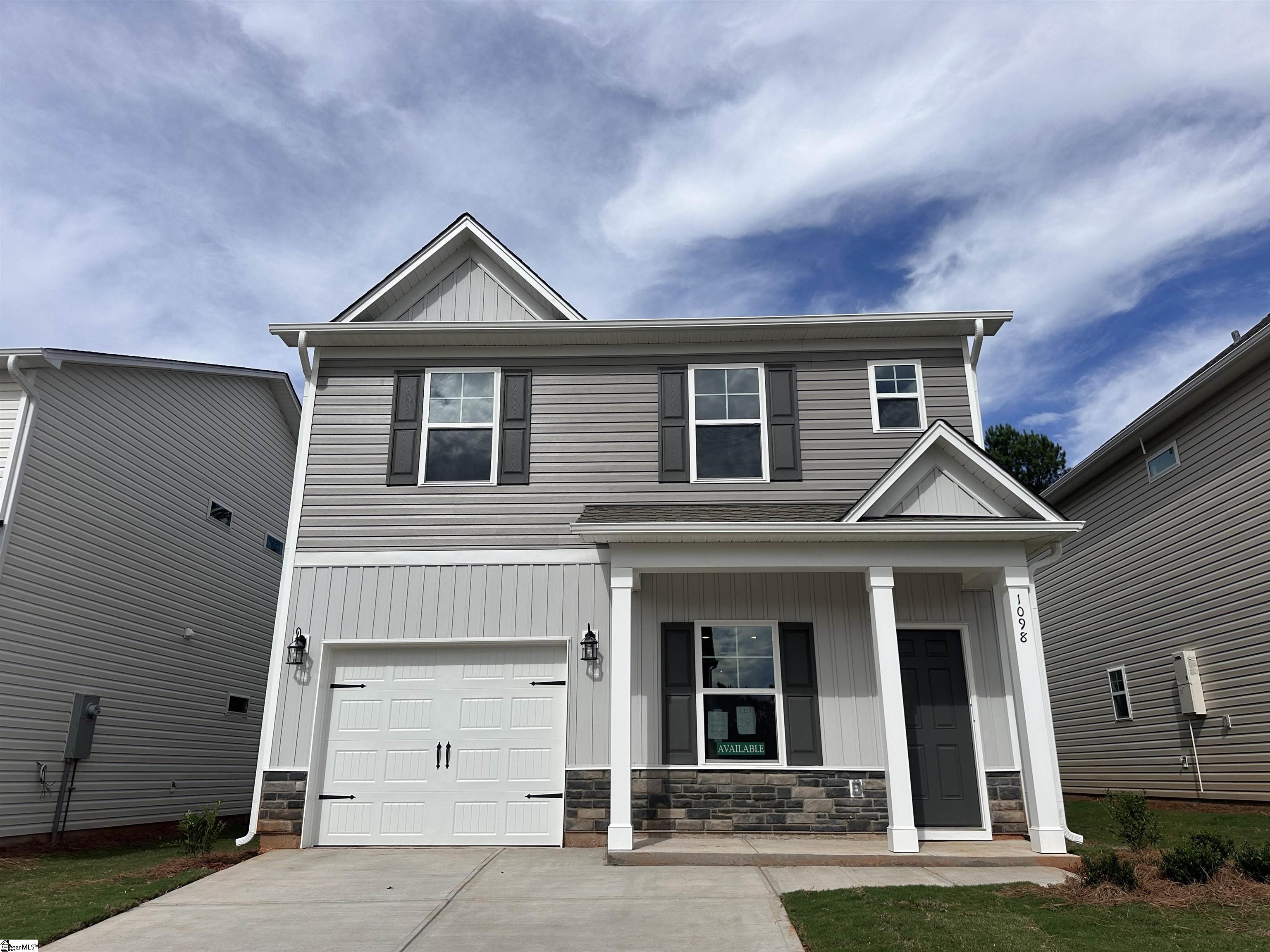 1098 Silverbend Trail