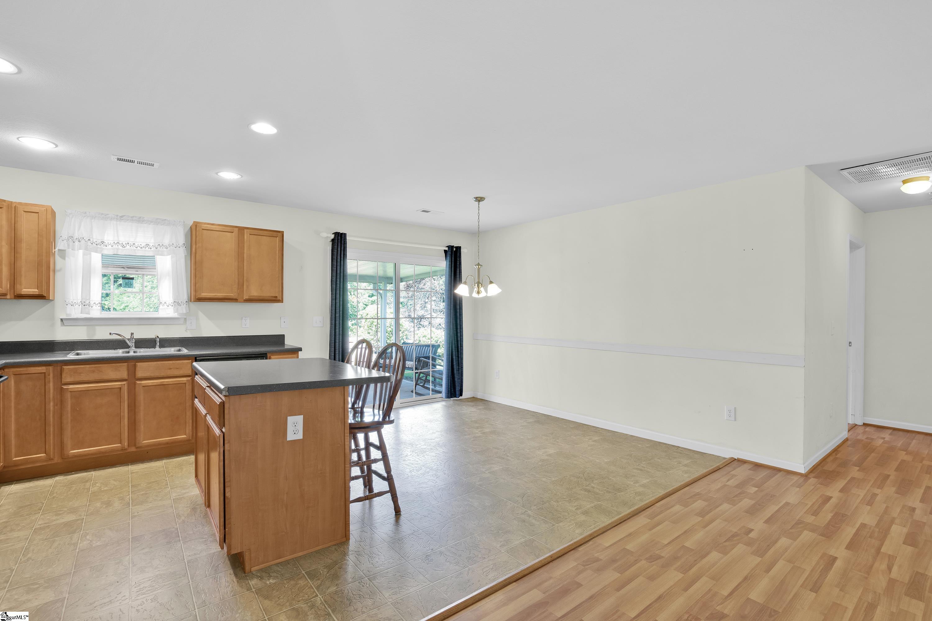 102 Sturgeon Bay Drive