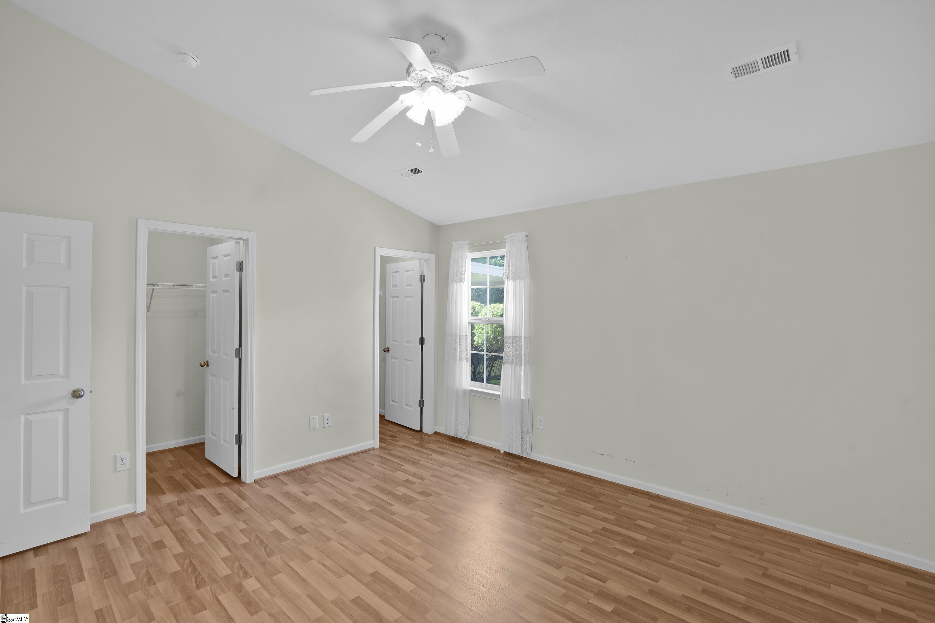 102 Sturgeon Bay Drive