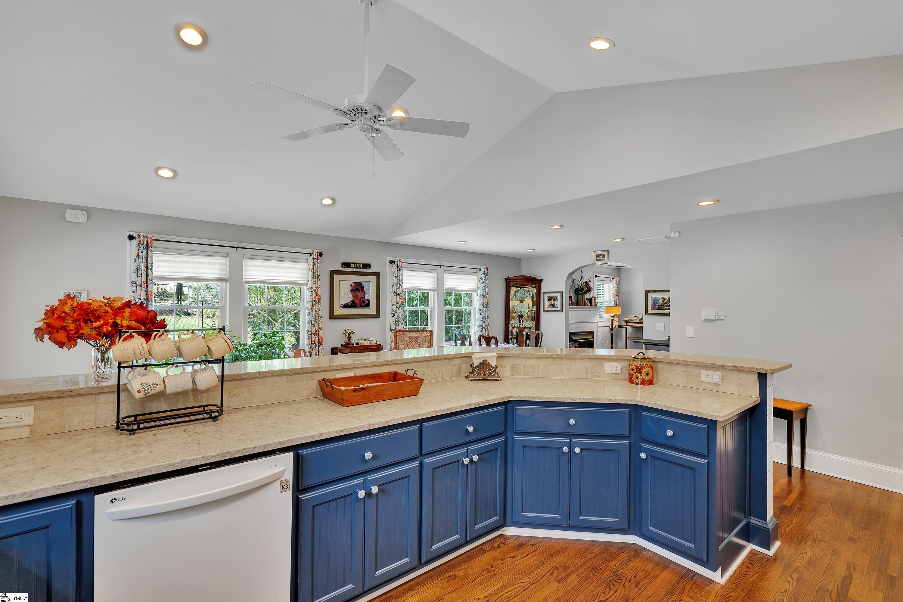 114 Glassy Mountain Street