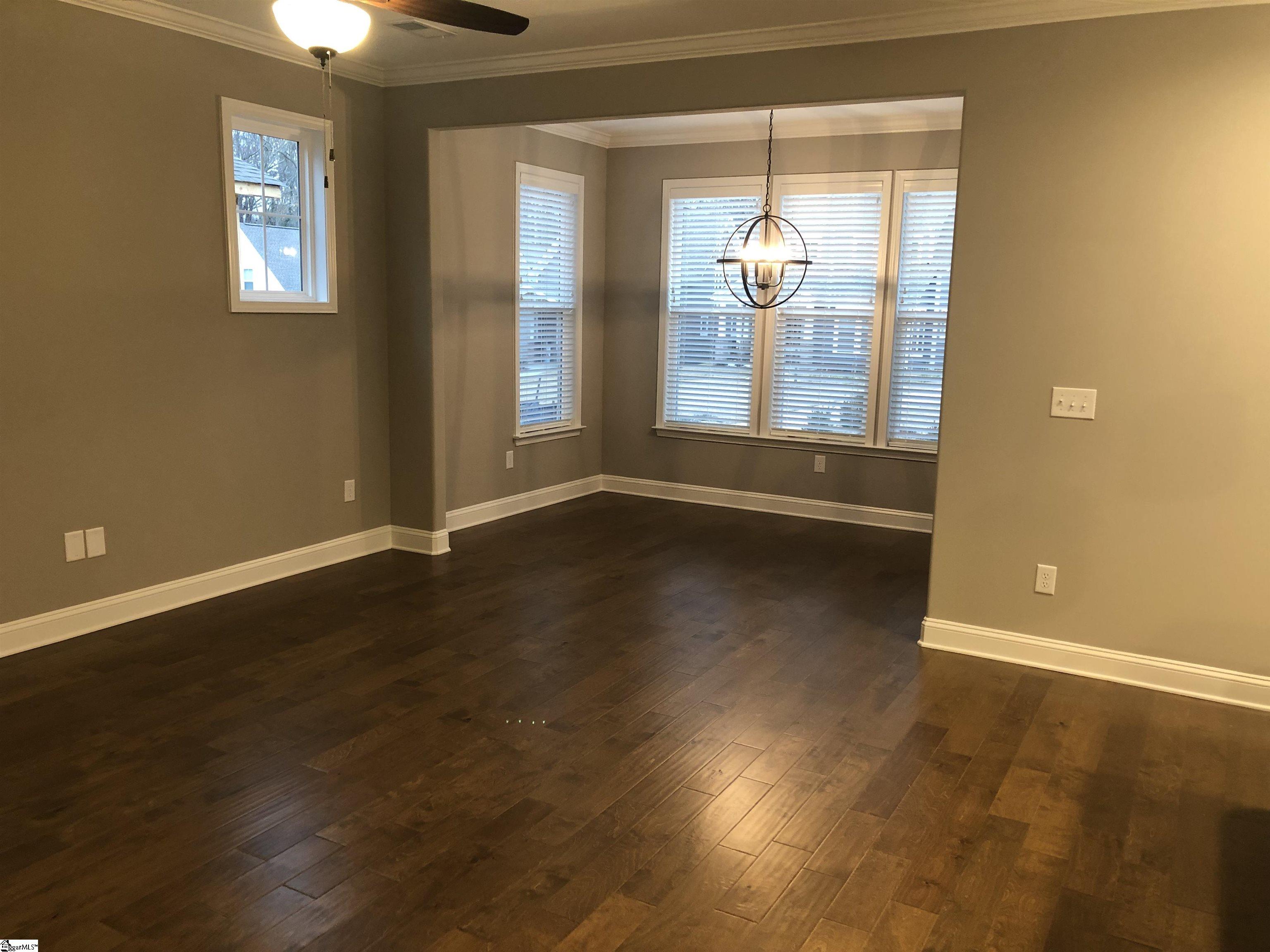 12 Cottage Knoll Circle