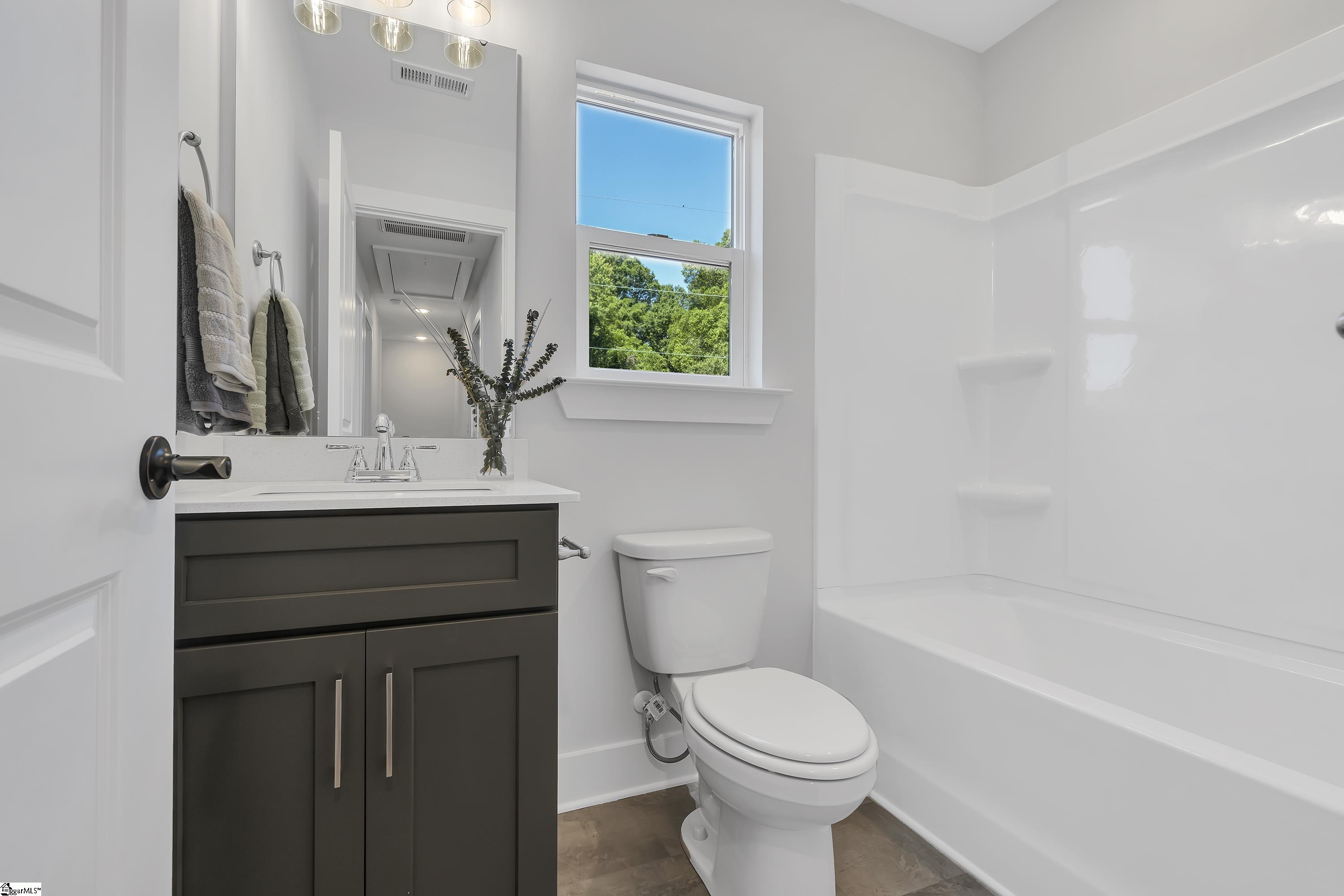 12 Round Knob Street