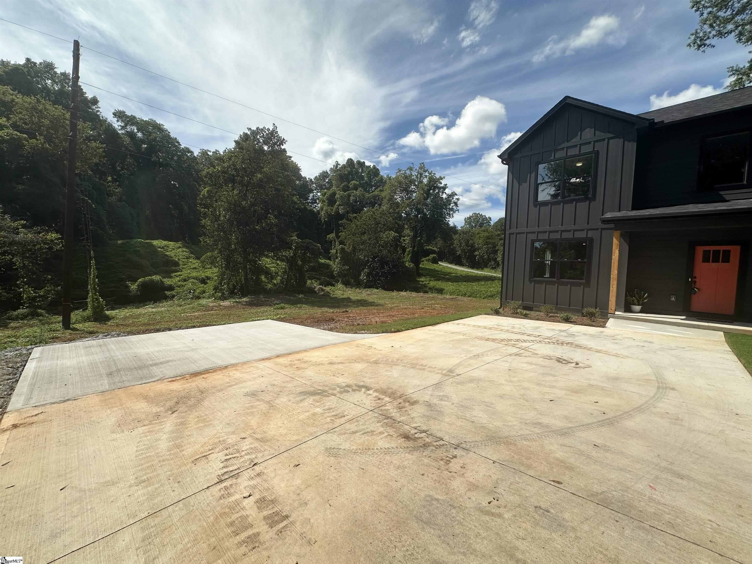 12 Round Knob Street