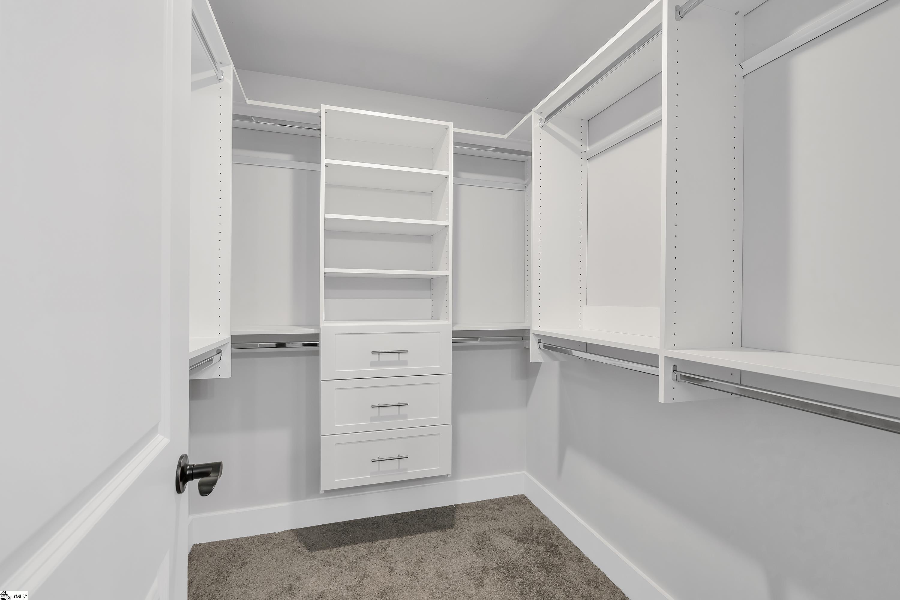 12 Round Knob Street