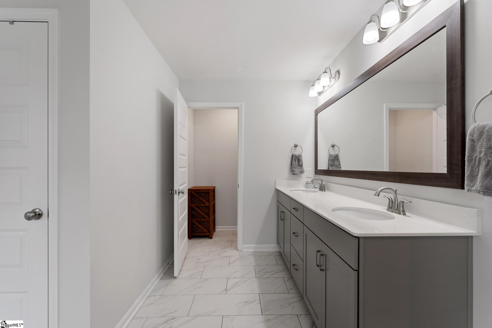 505 S Oak Crest Drive