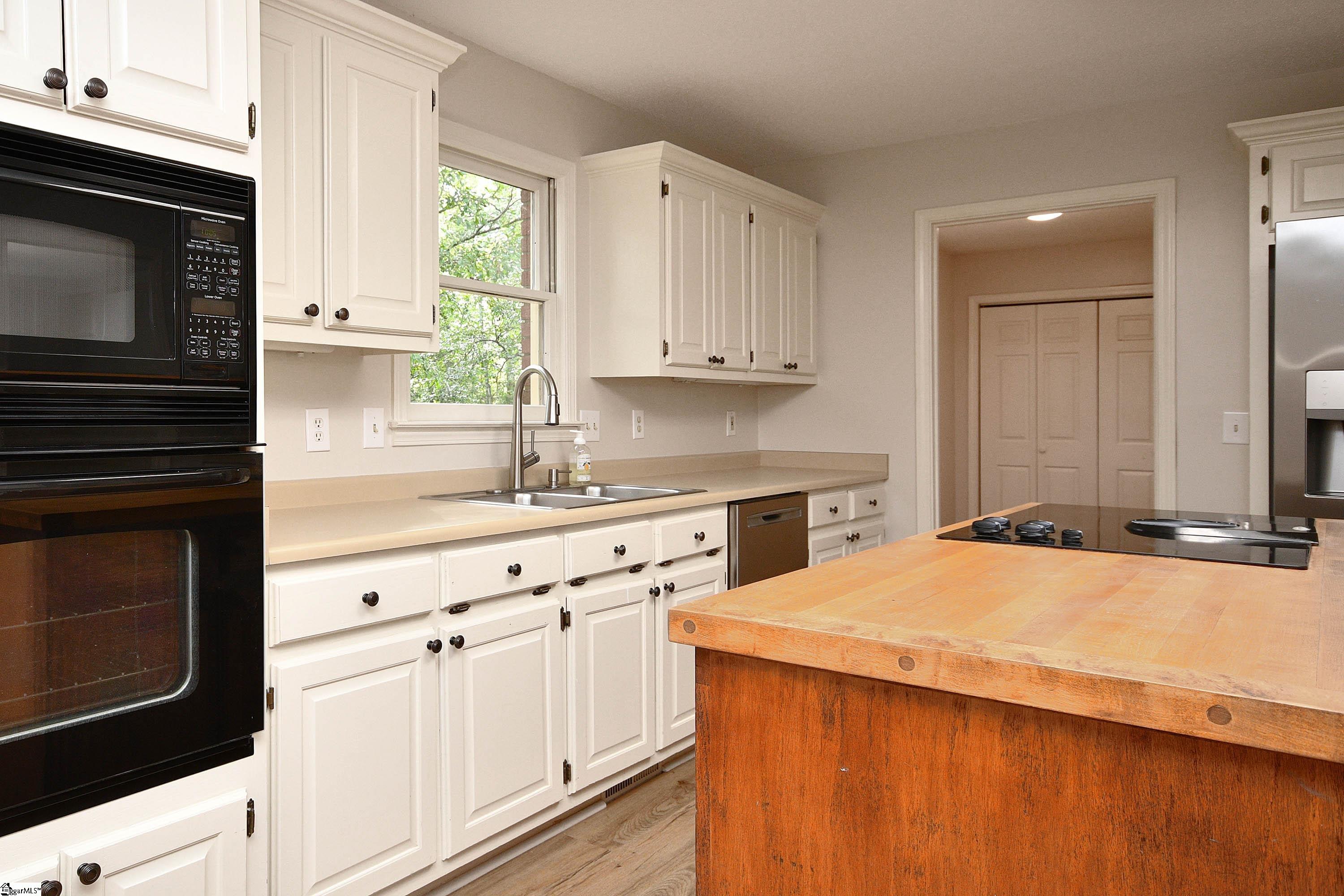 201 S Lady Slipper Lane