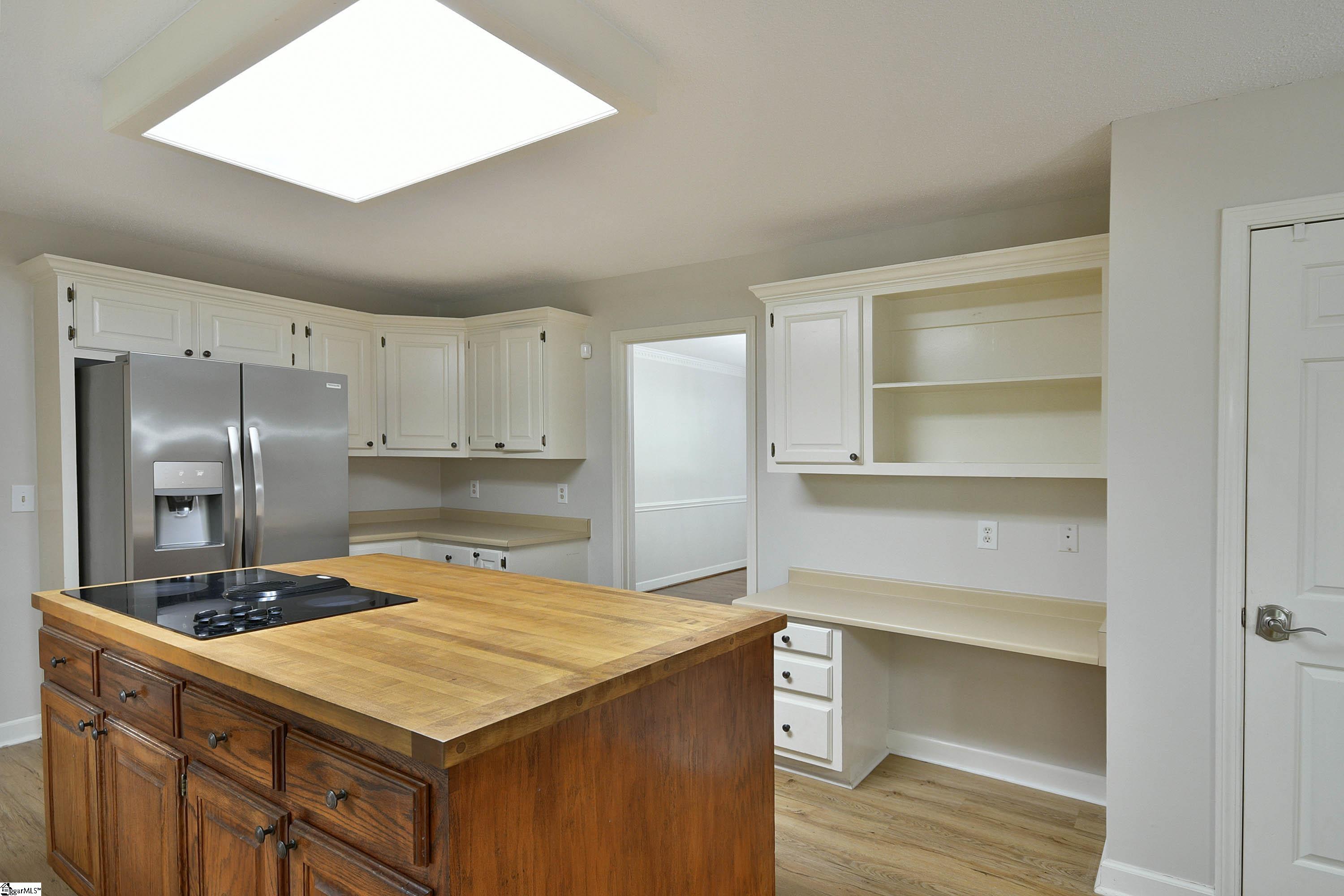 201 S Lady Slipper Lane