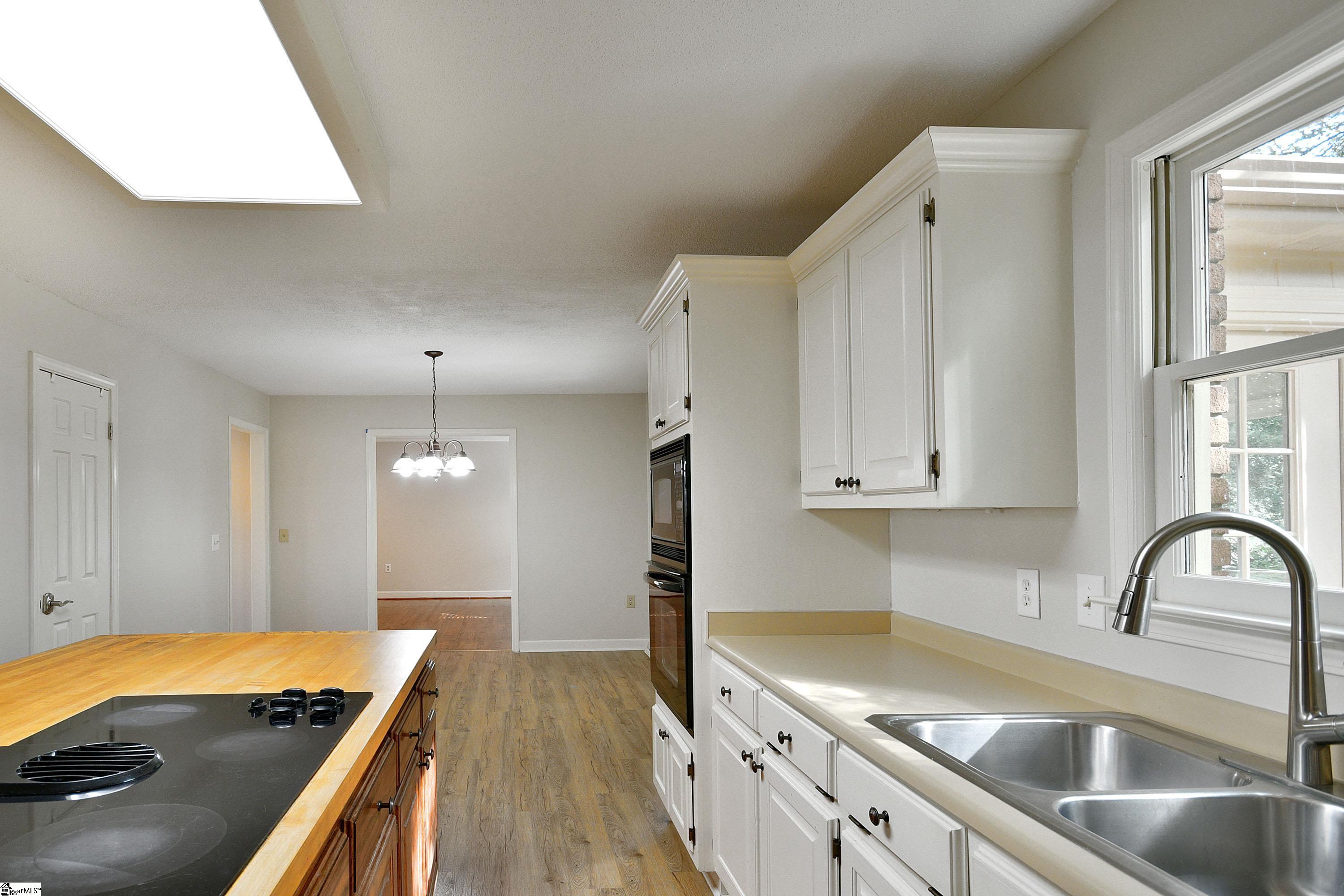 201 S Lady Slipper Lane