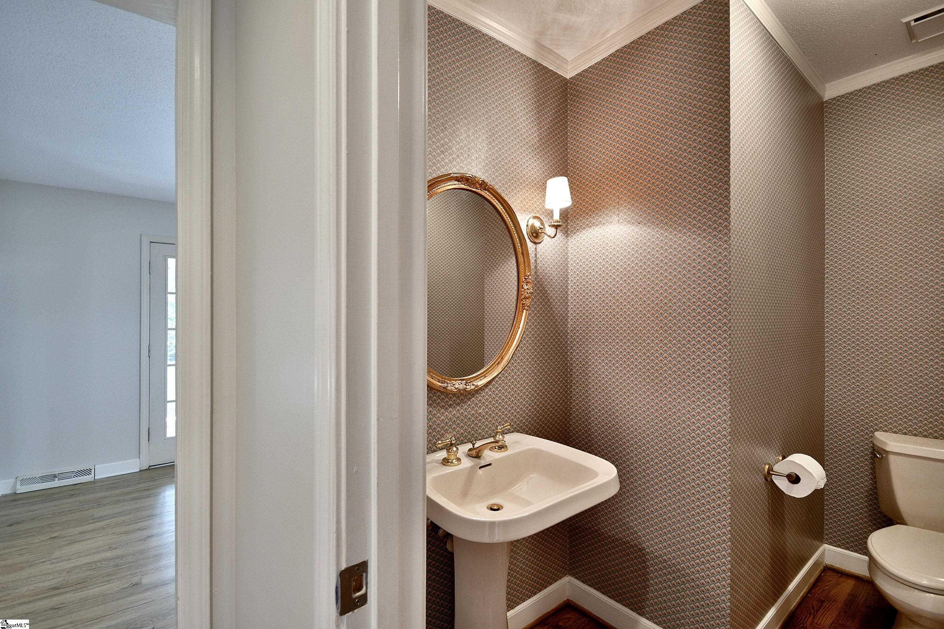 201 S Lady Slipper Lane