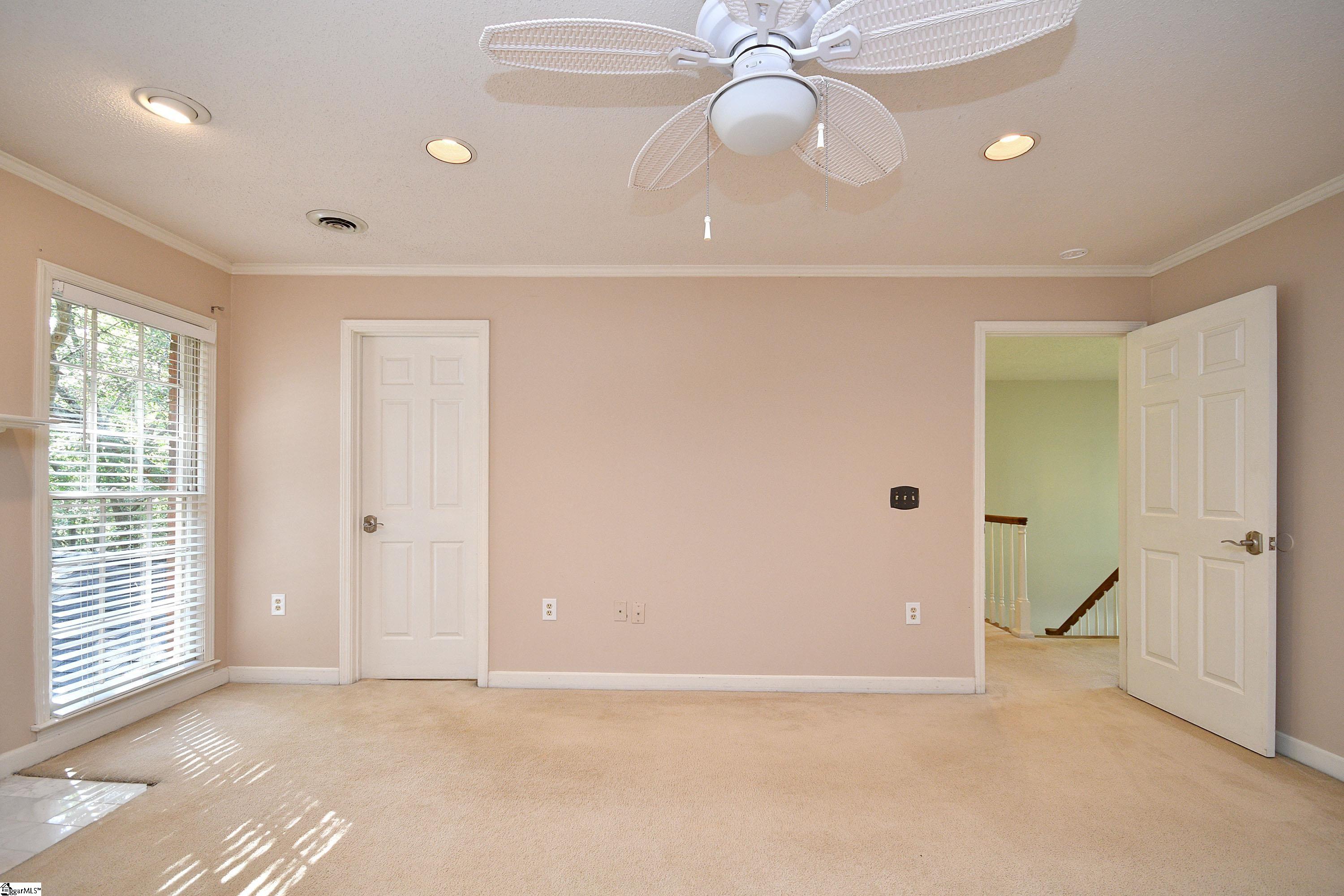 201 S Lady Slipper Lane