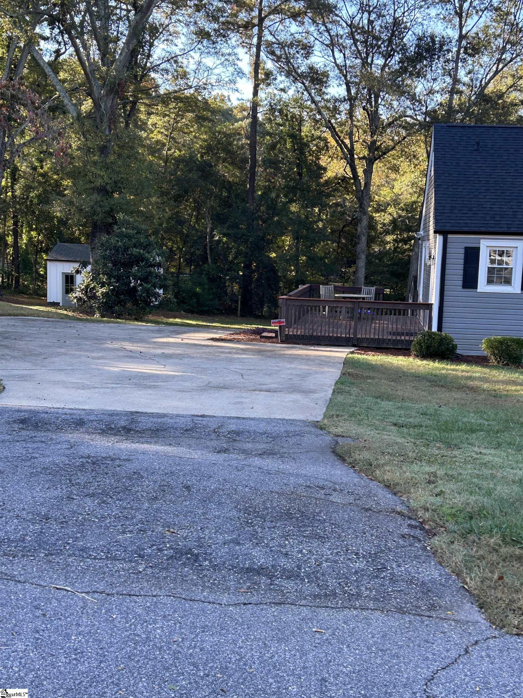 106 Long Hill Street