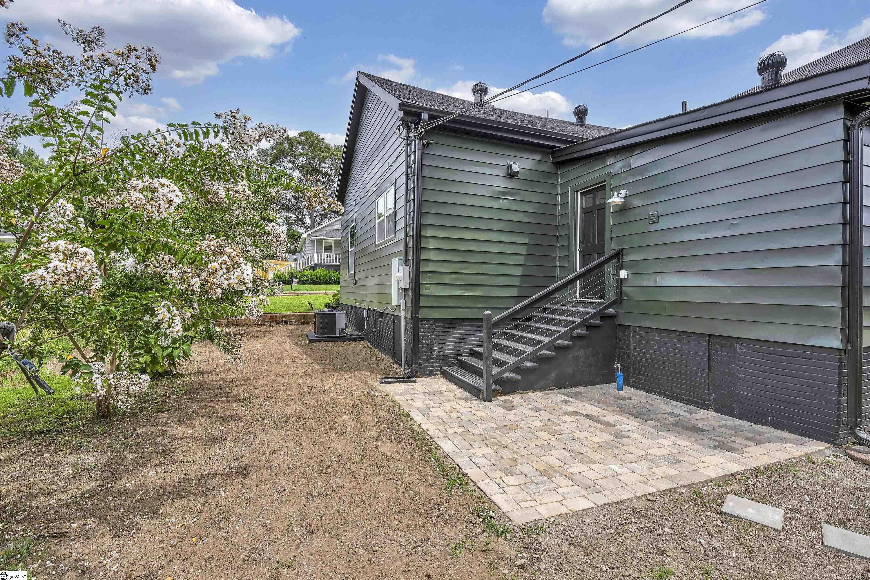 5 Furman Street