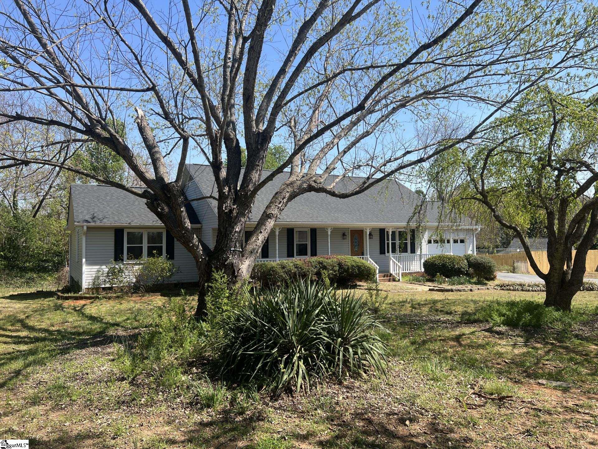 405 Cresthaven Drive