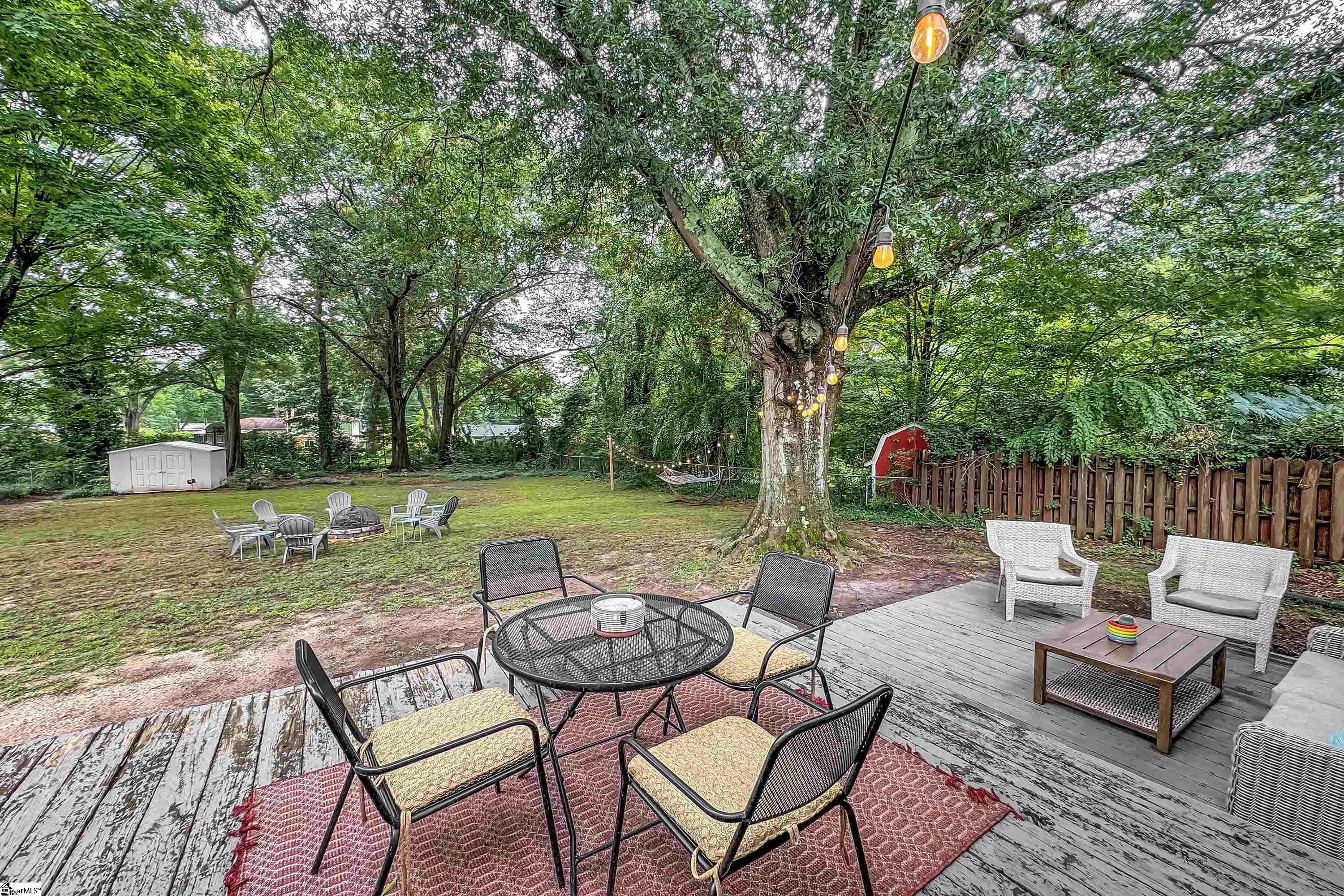 8 Forestdale Drive
