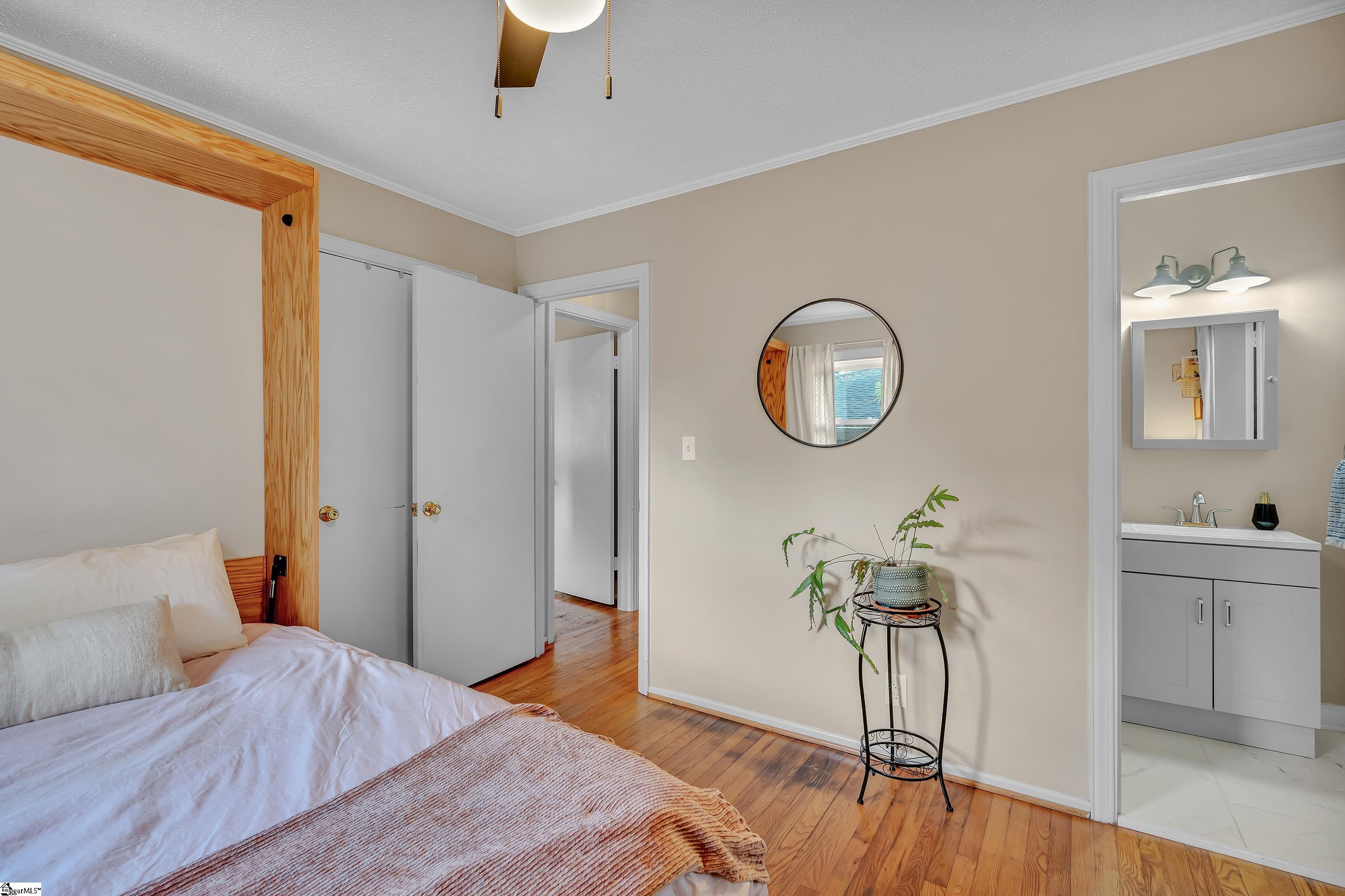 8 Forestdale Drive