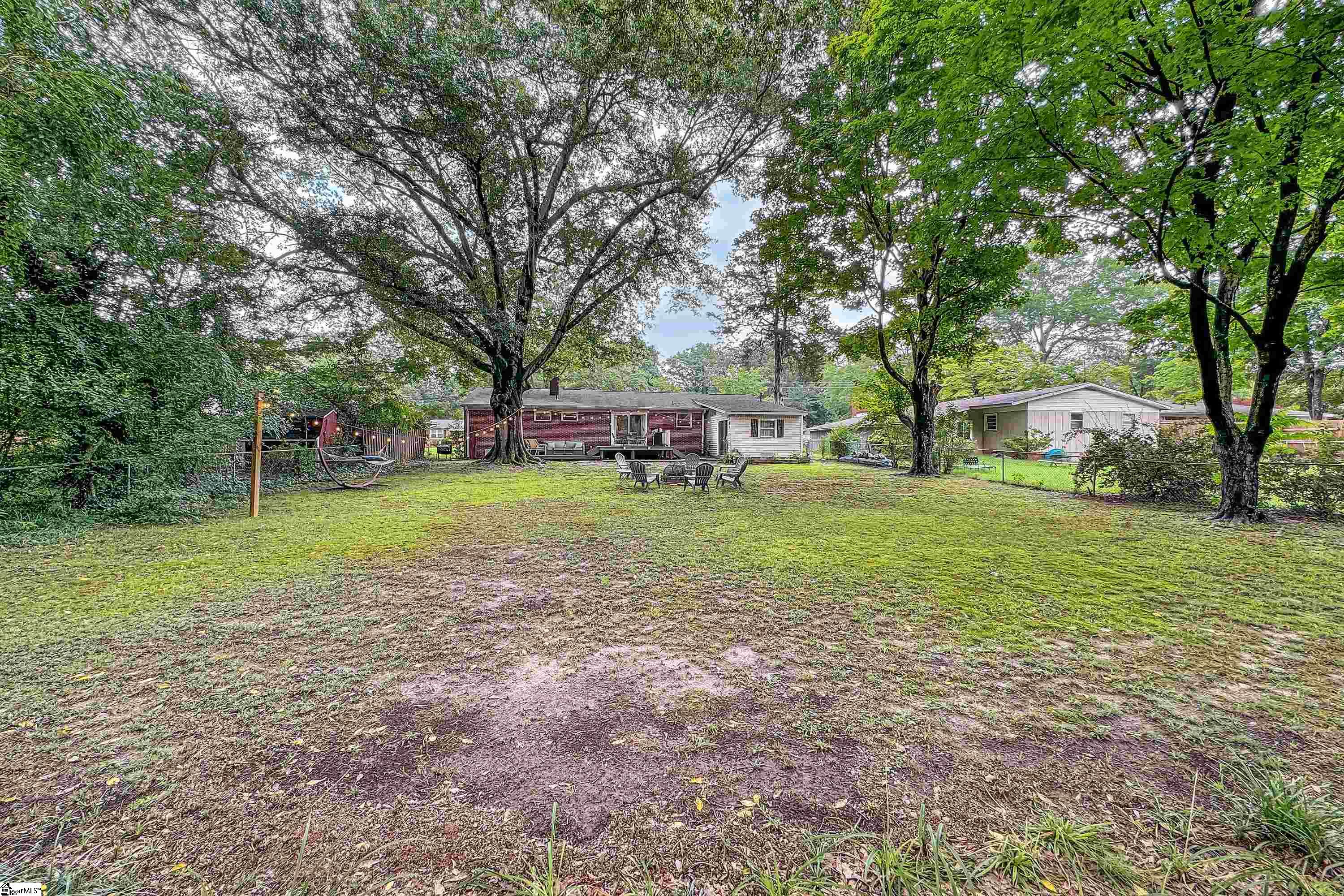 8 Forestdale Drive