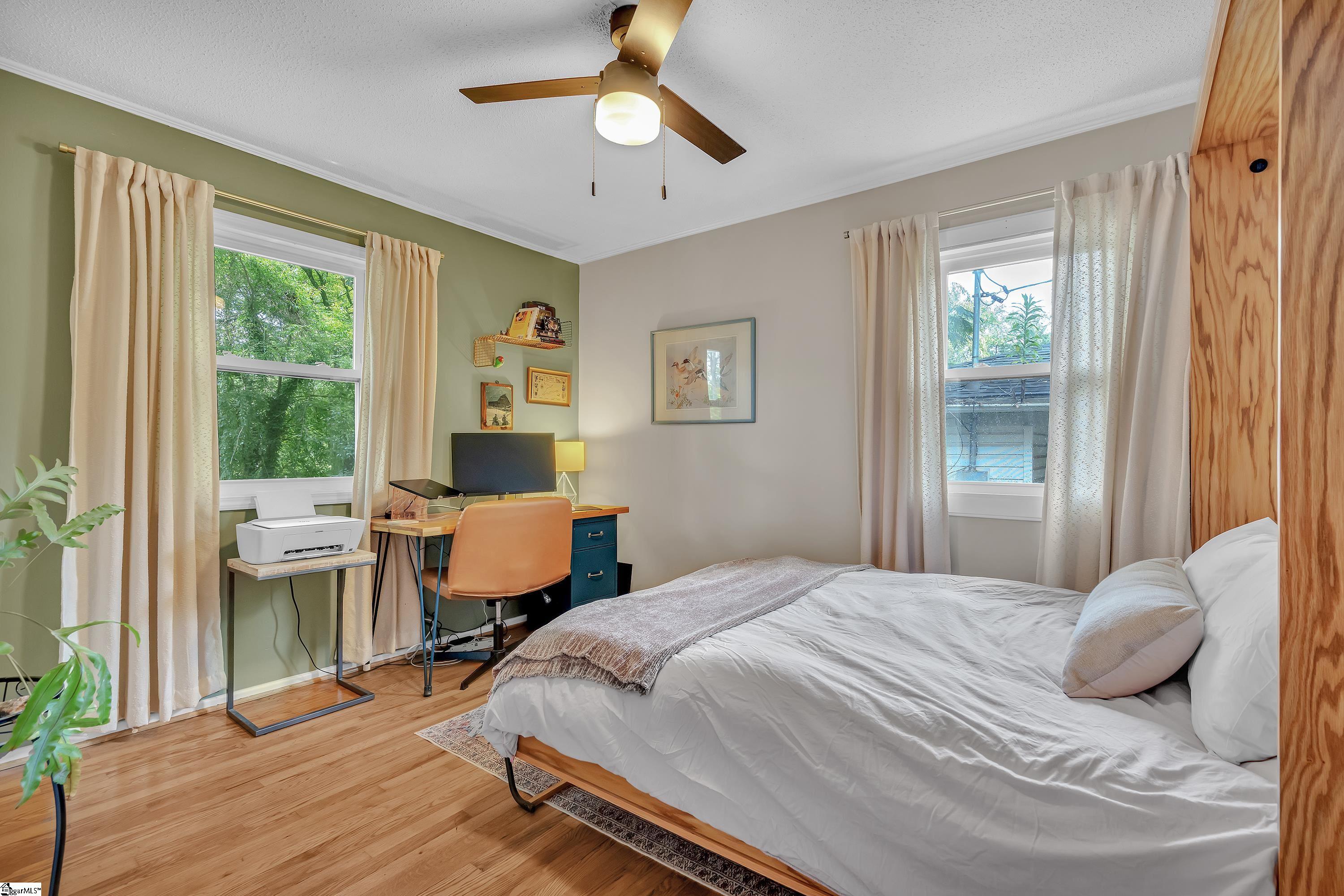 8 Forestdale Drive