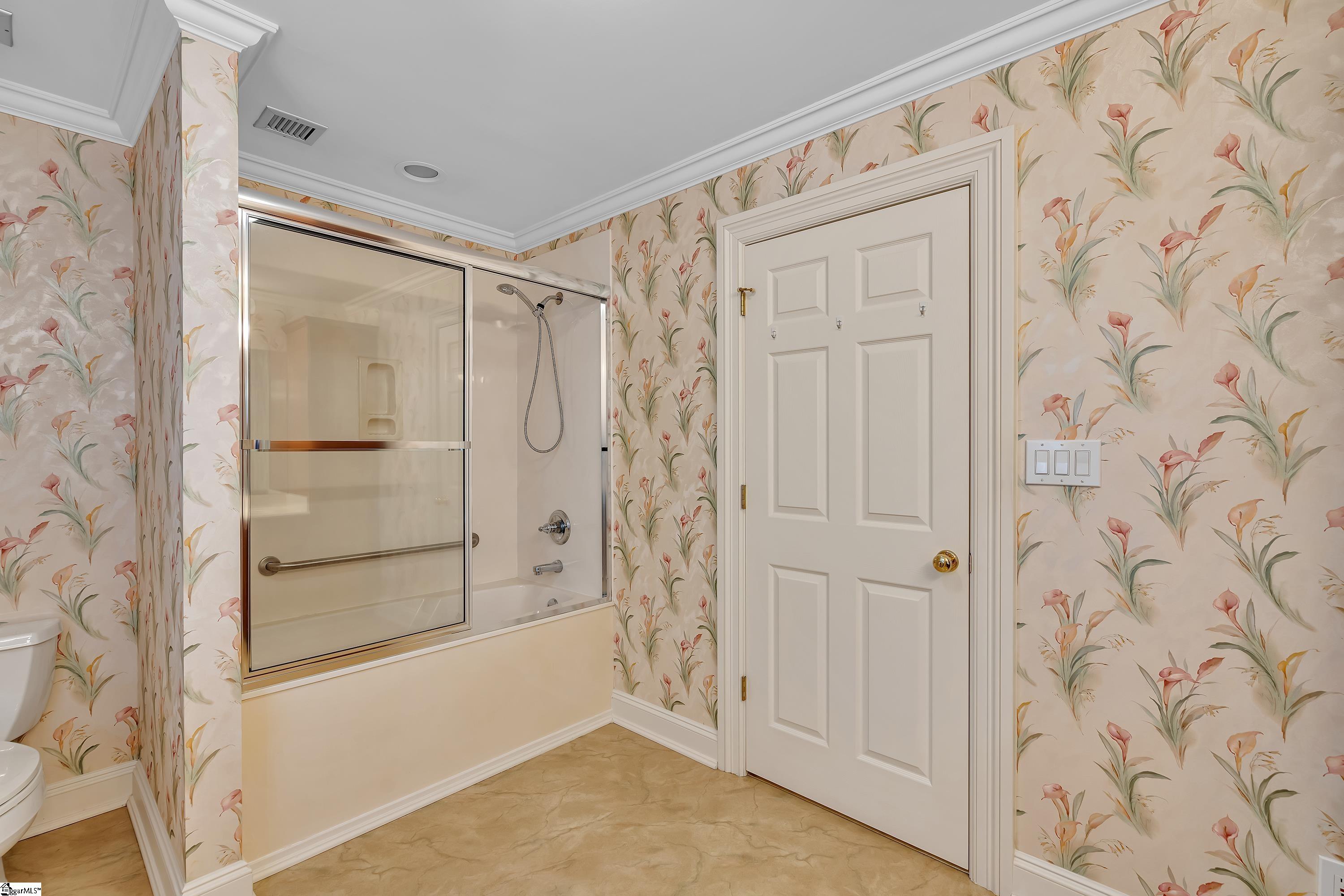 404 Raes Creek Drive