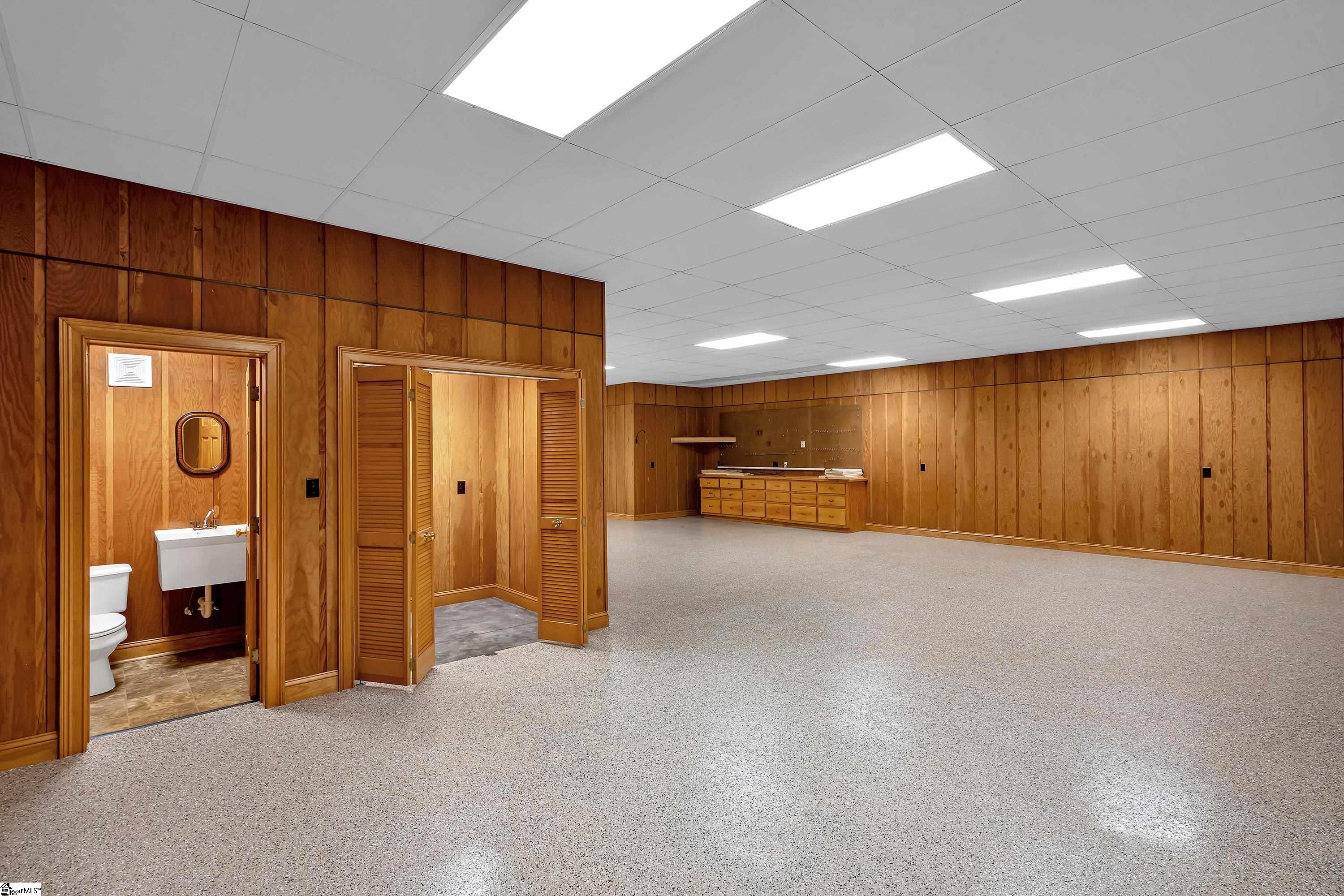 404 Raes Creek Drive