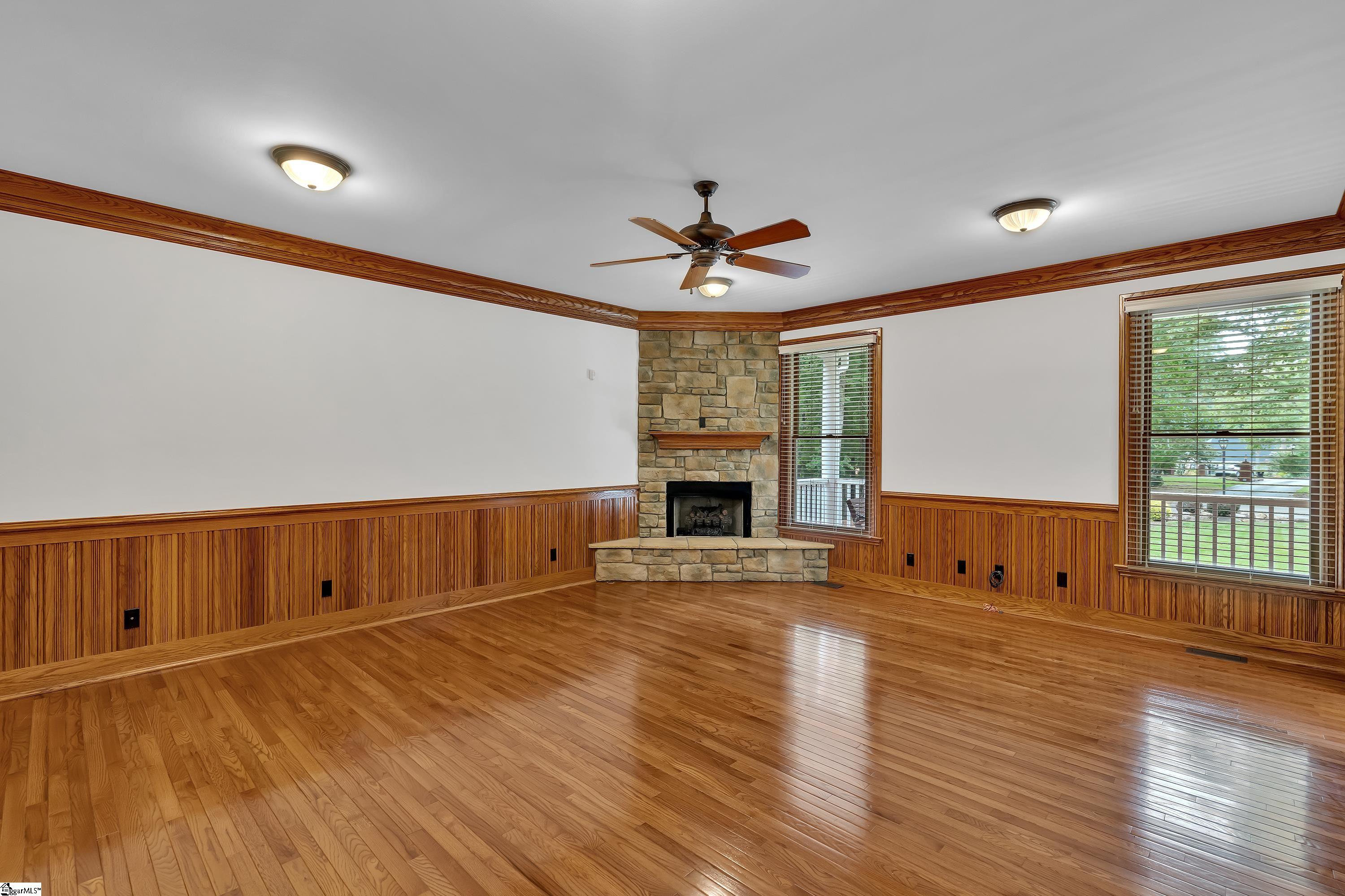 404 Raes Creek Drive