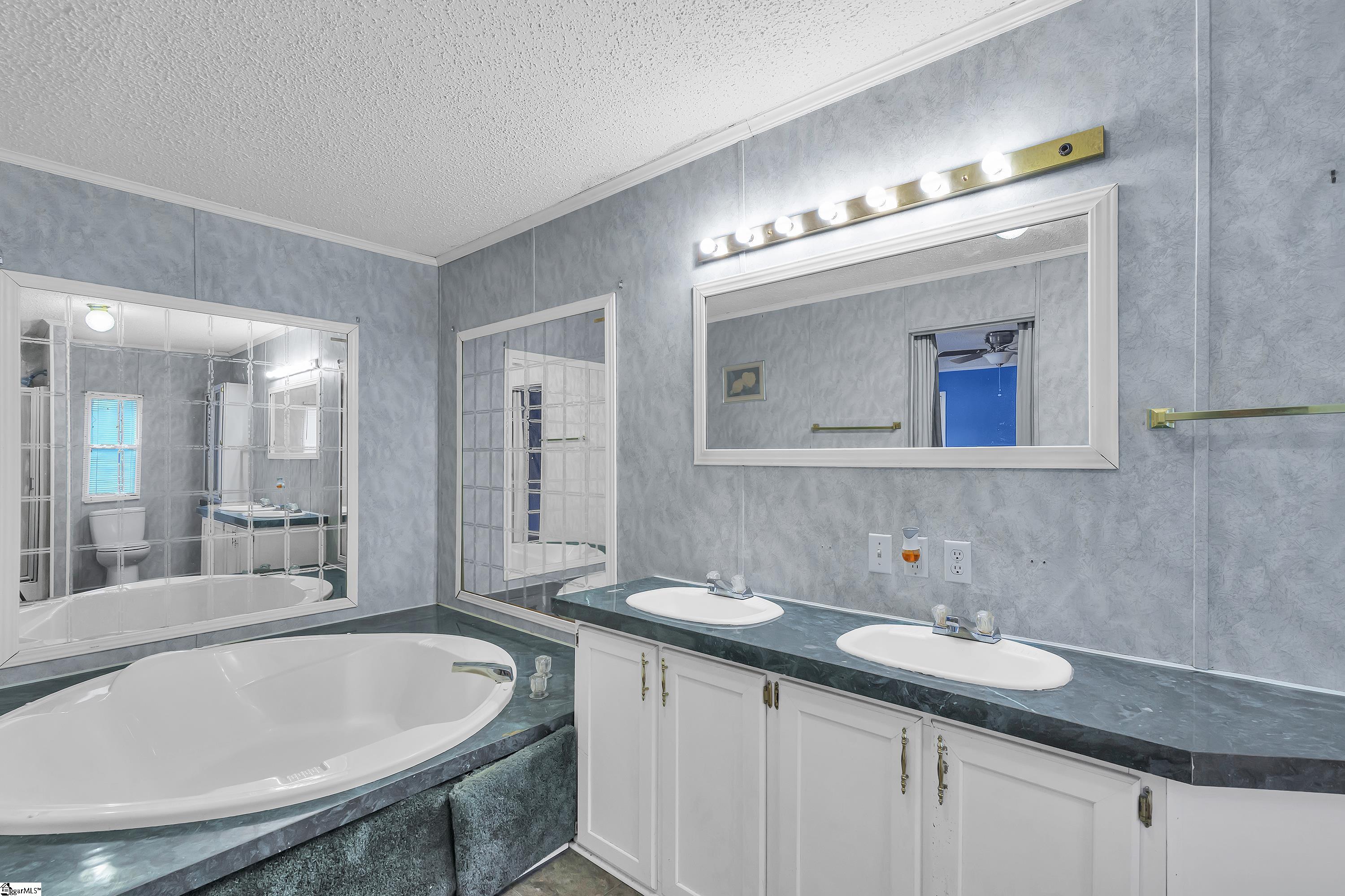 355 Honeysuckle Road