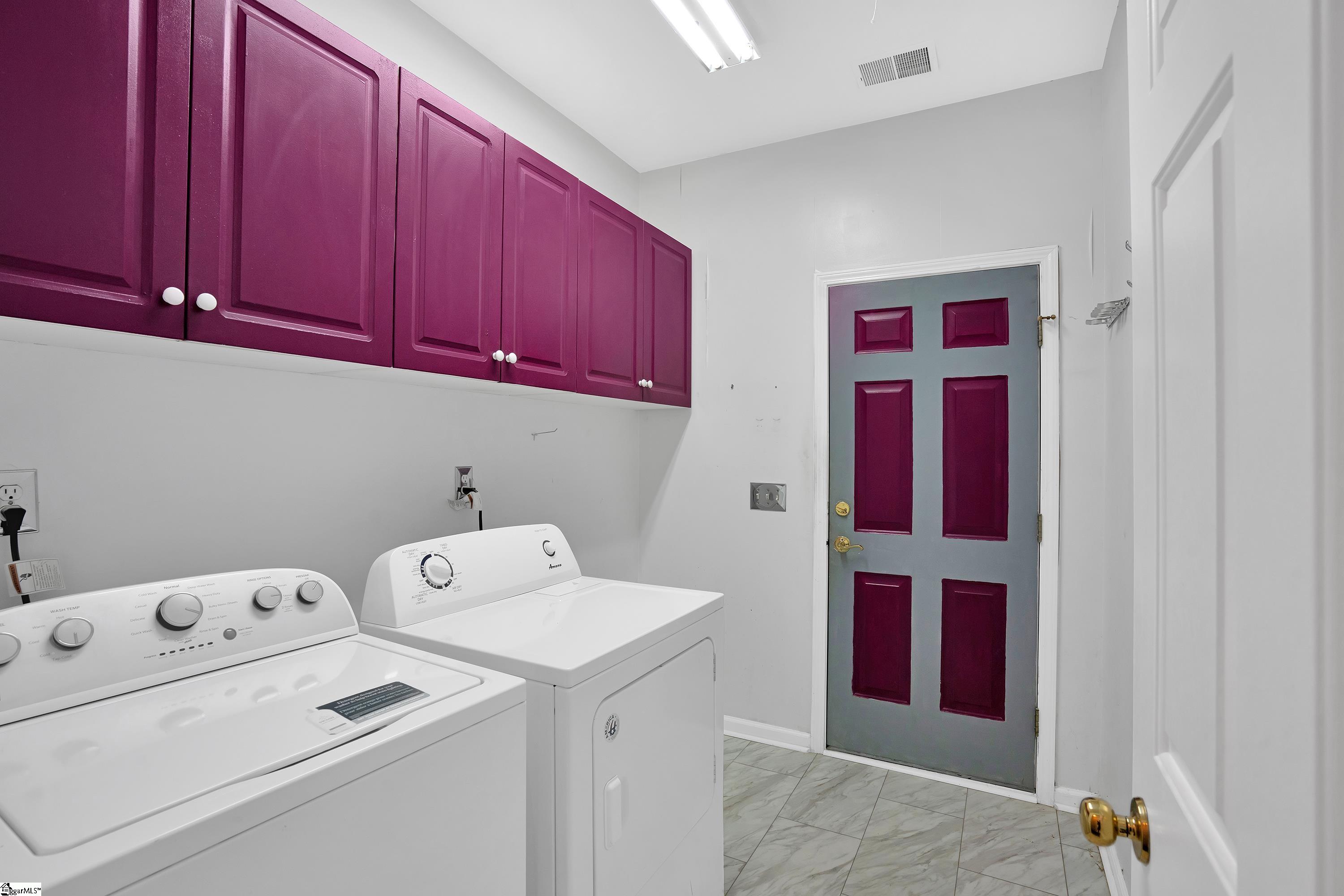 516 Walkingstick Way