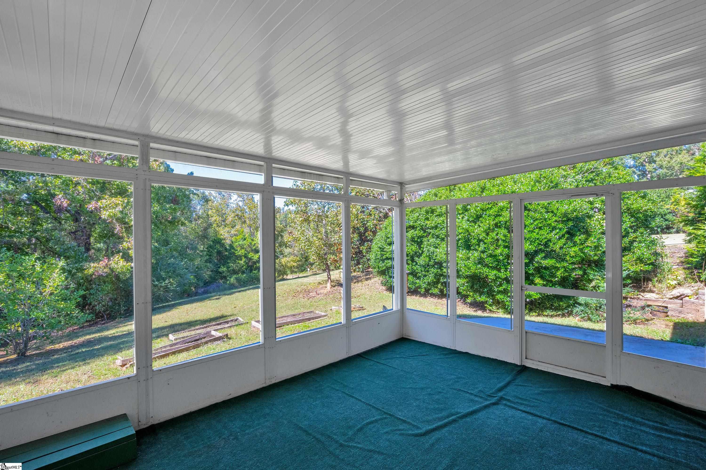 516 Walkingstick Way