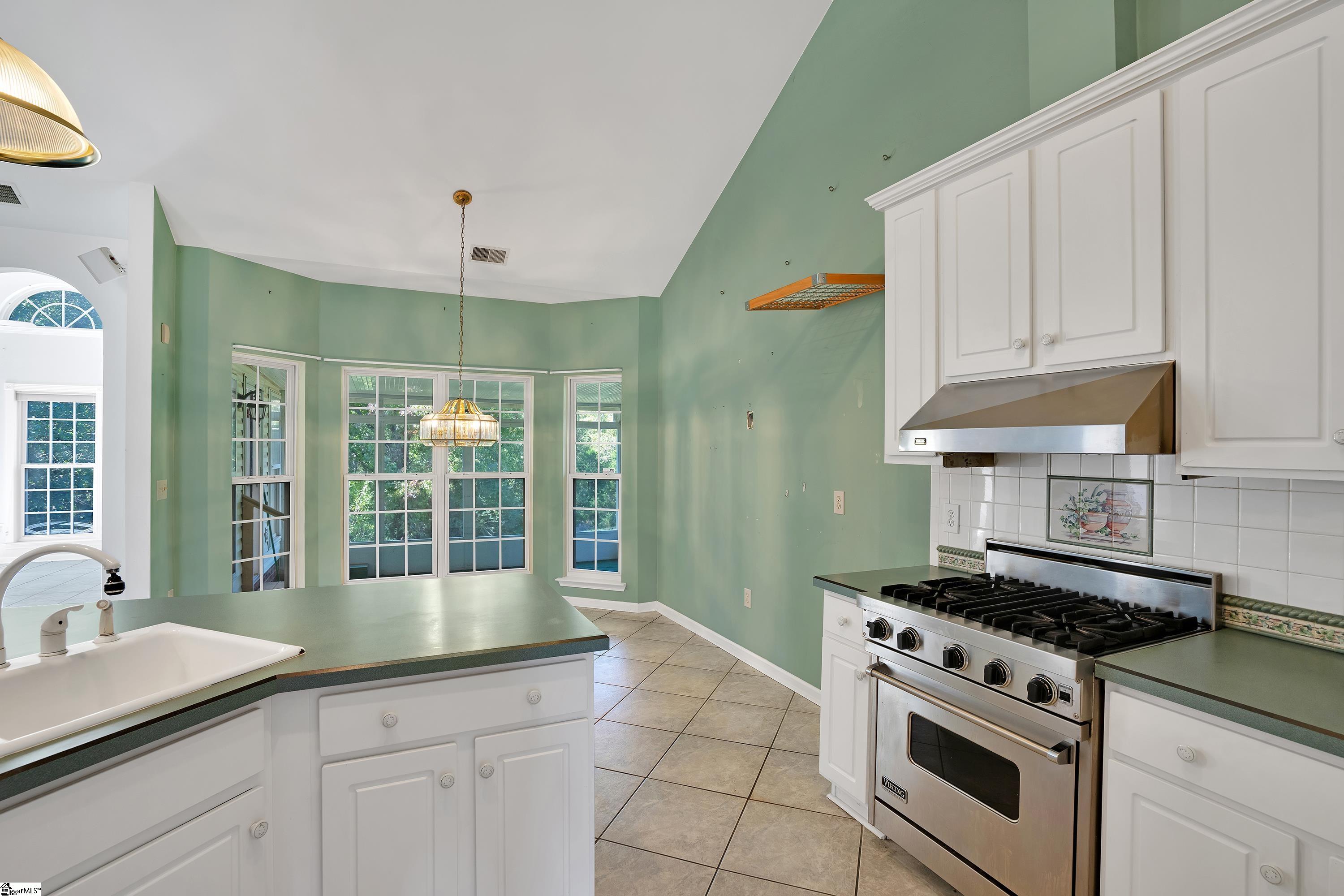 516 Walkingstick Way