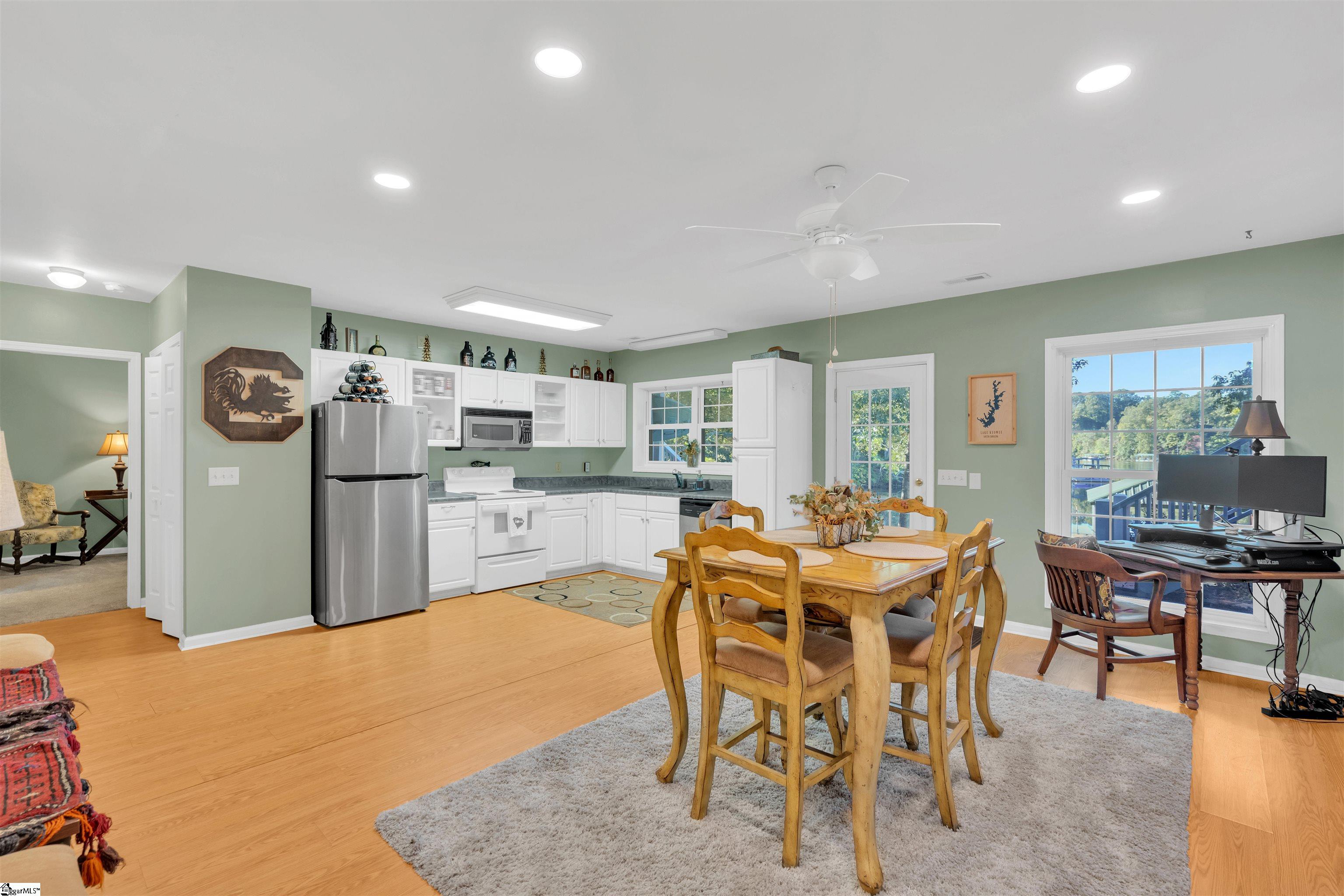 187 W Waters Edge Lane