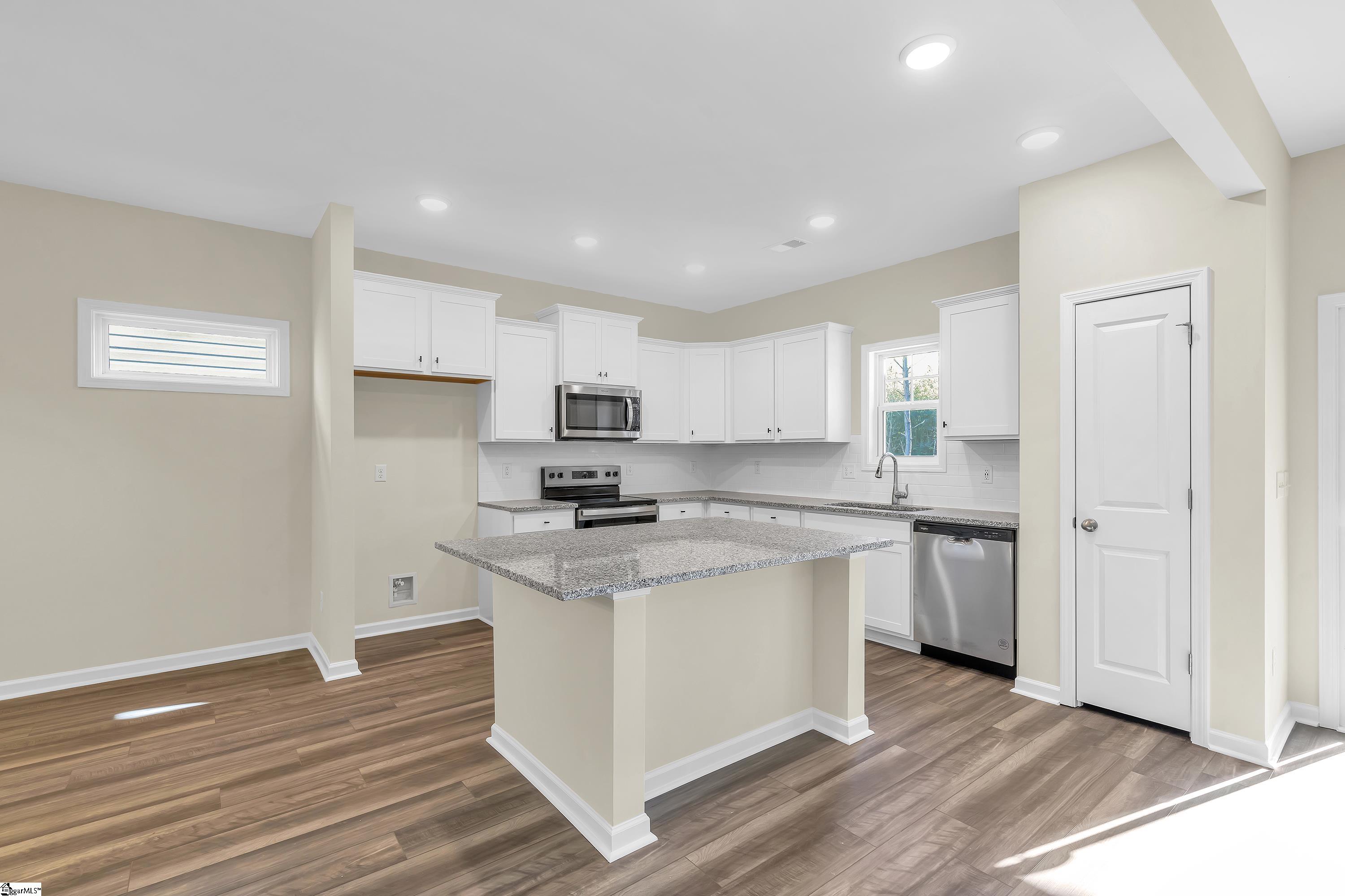 1123 Silverbend Trail