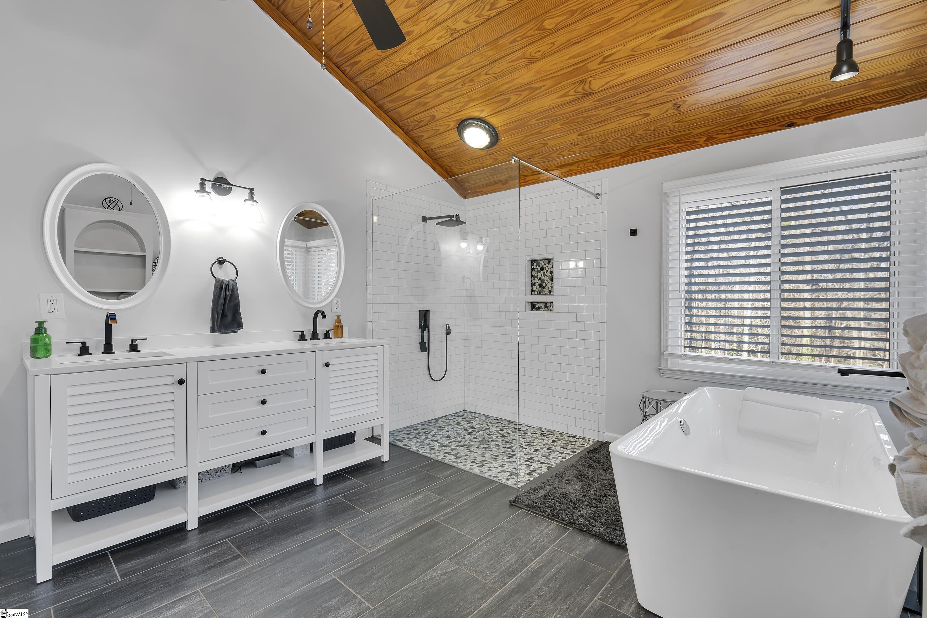 5 Pebble Creek Way