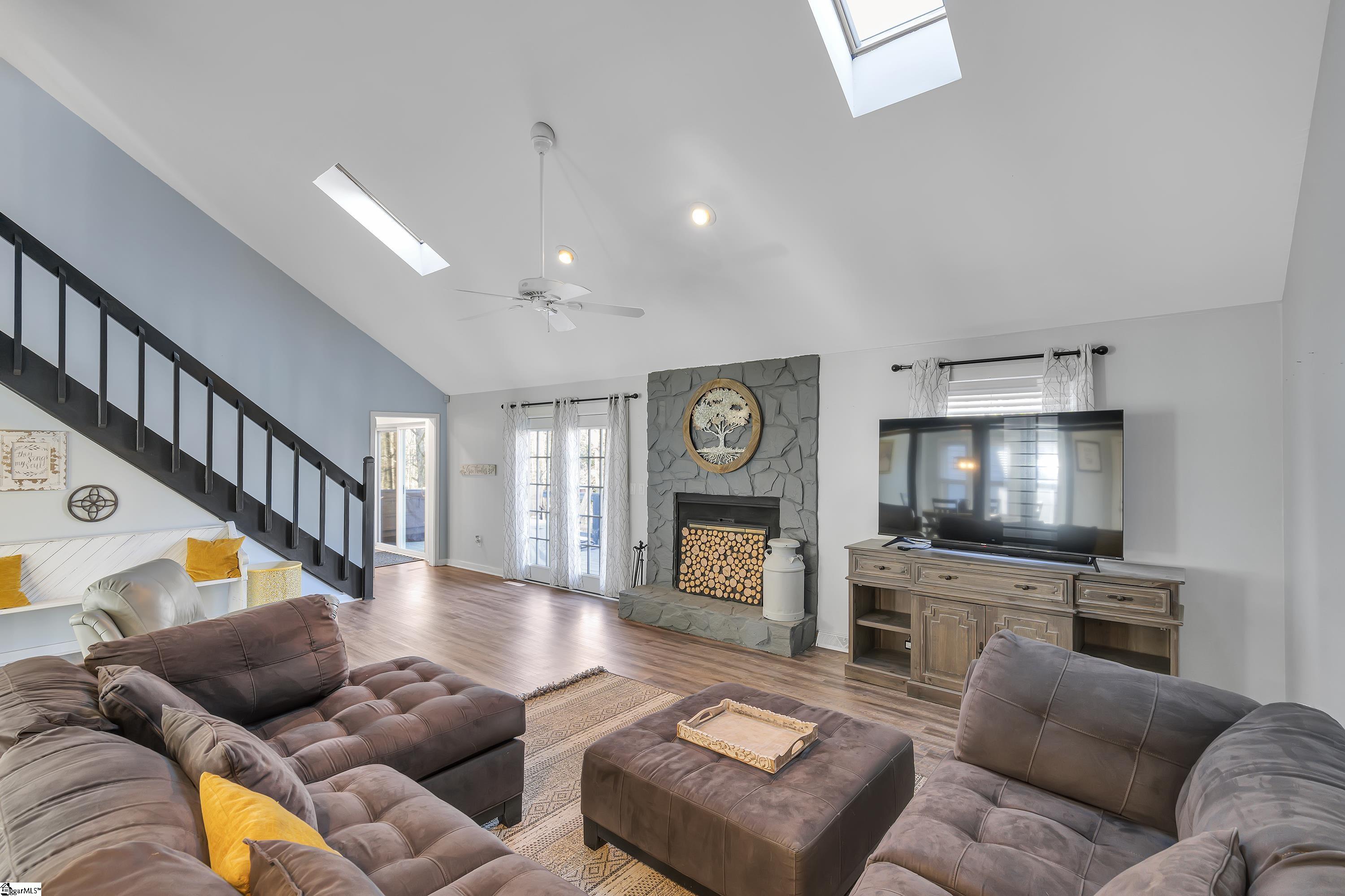 5 Pebble Creek Way
