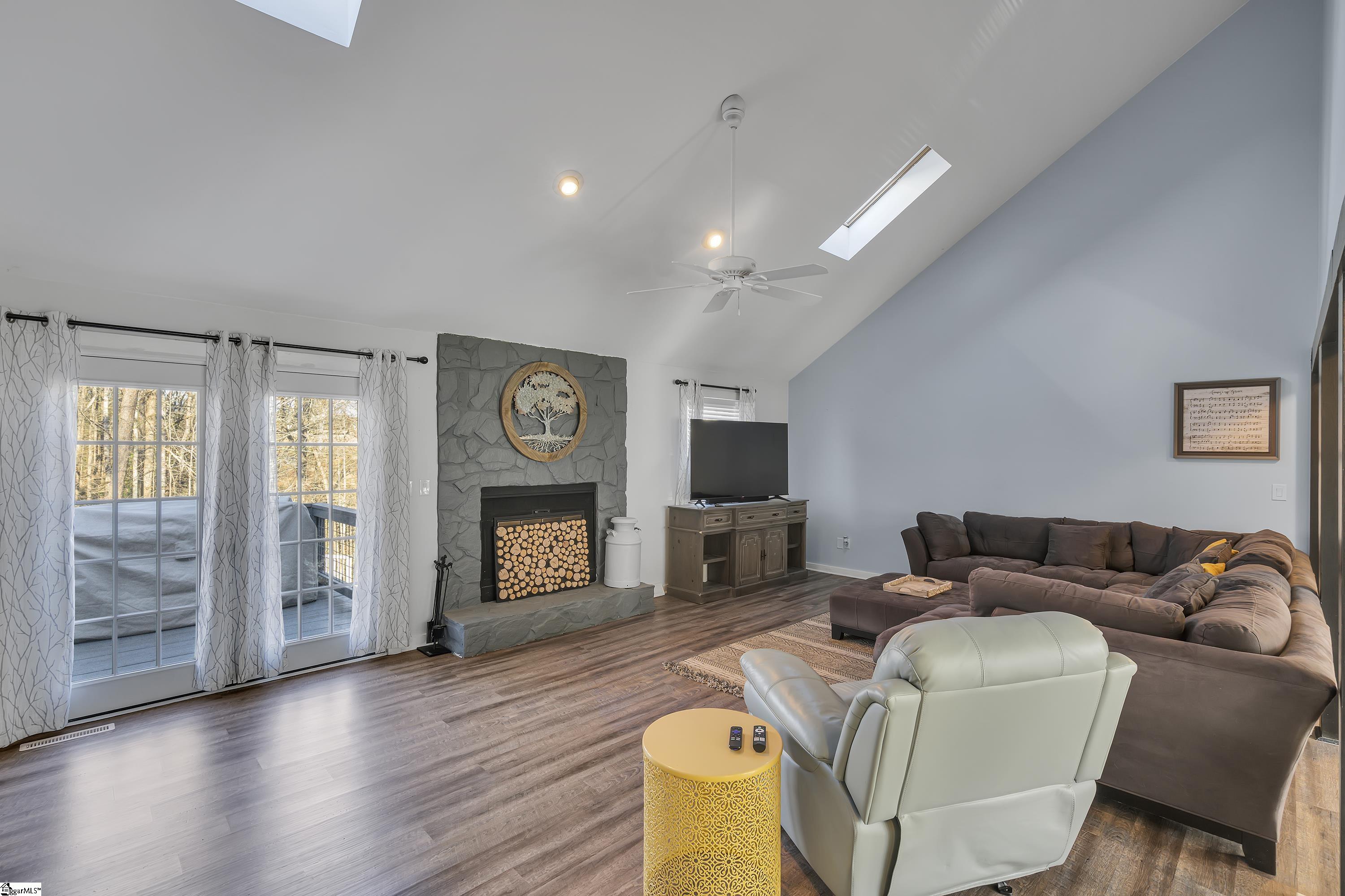 5 Pebble Creek Way
