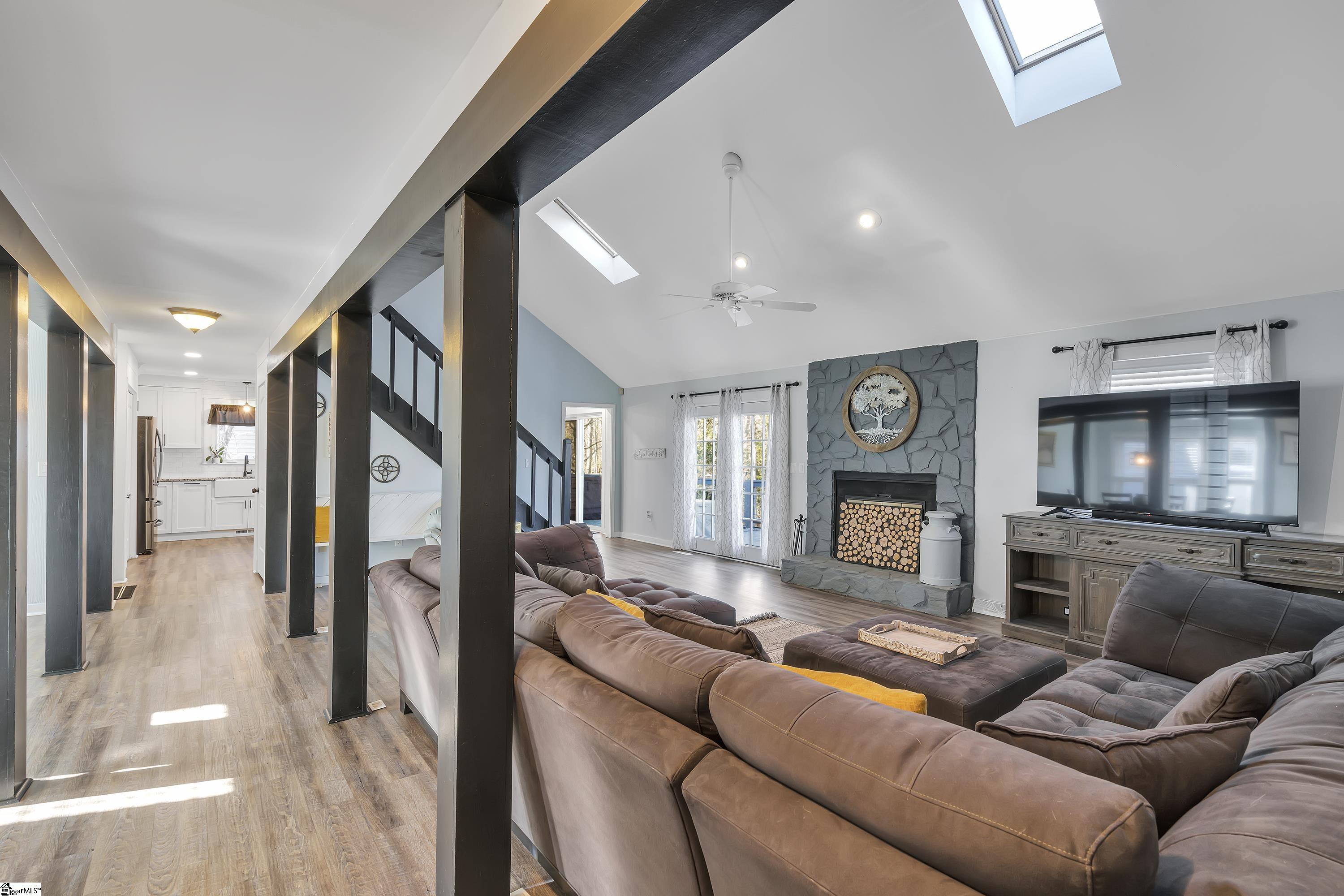 5 Pebble Creek Way