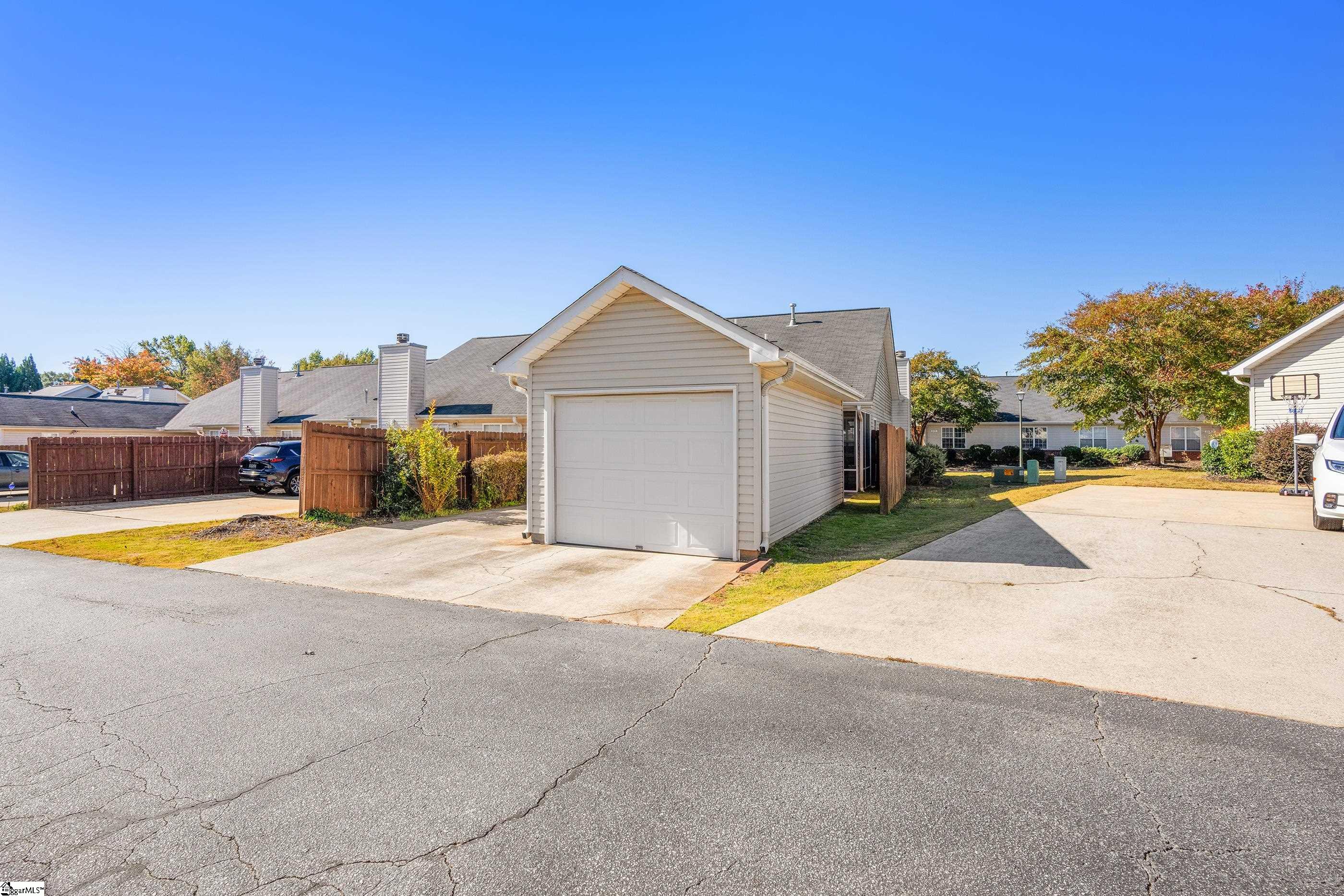 212 Woodruff Park Lane