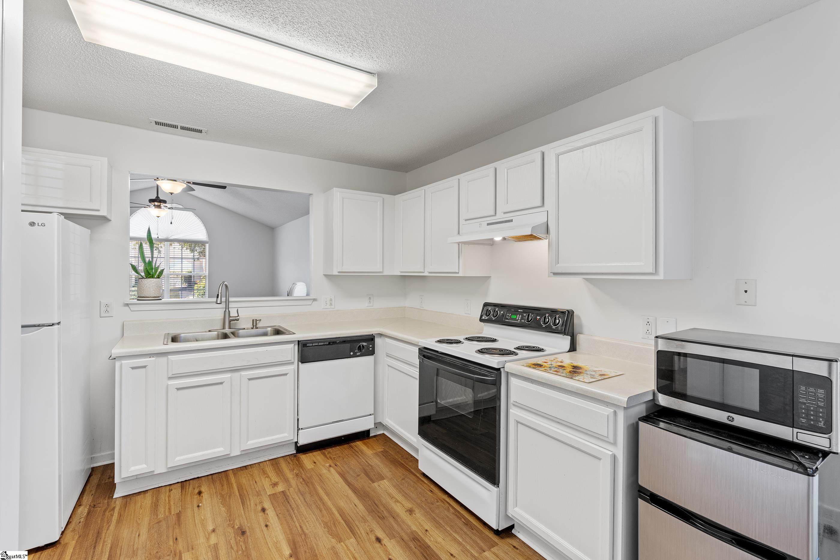 212 Woodruff Park Lane