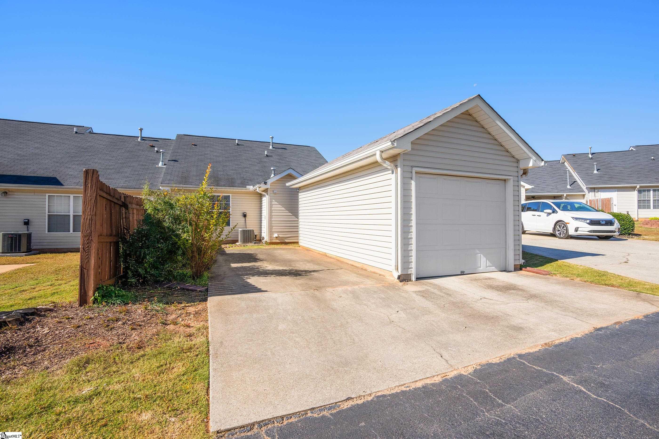 212 Woodruff Park Lane