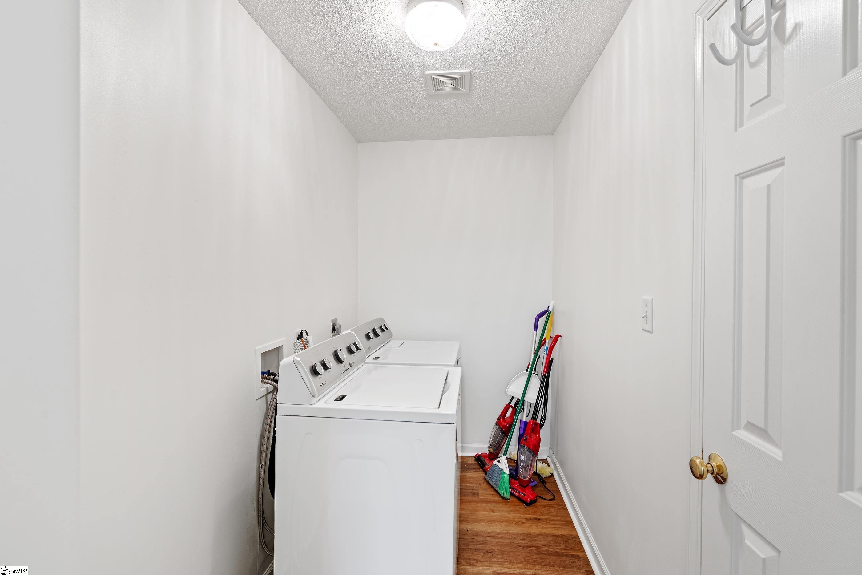 212 Woodruff Park Lane