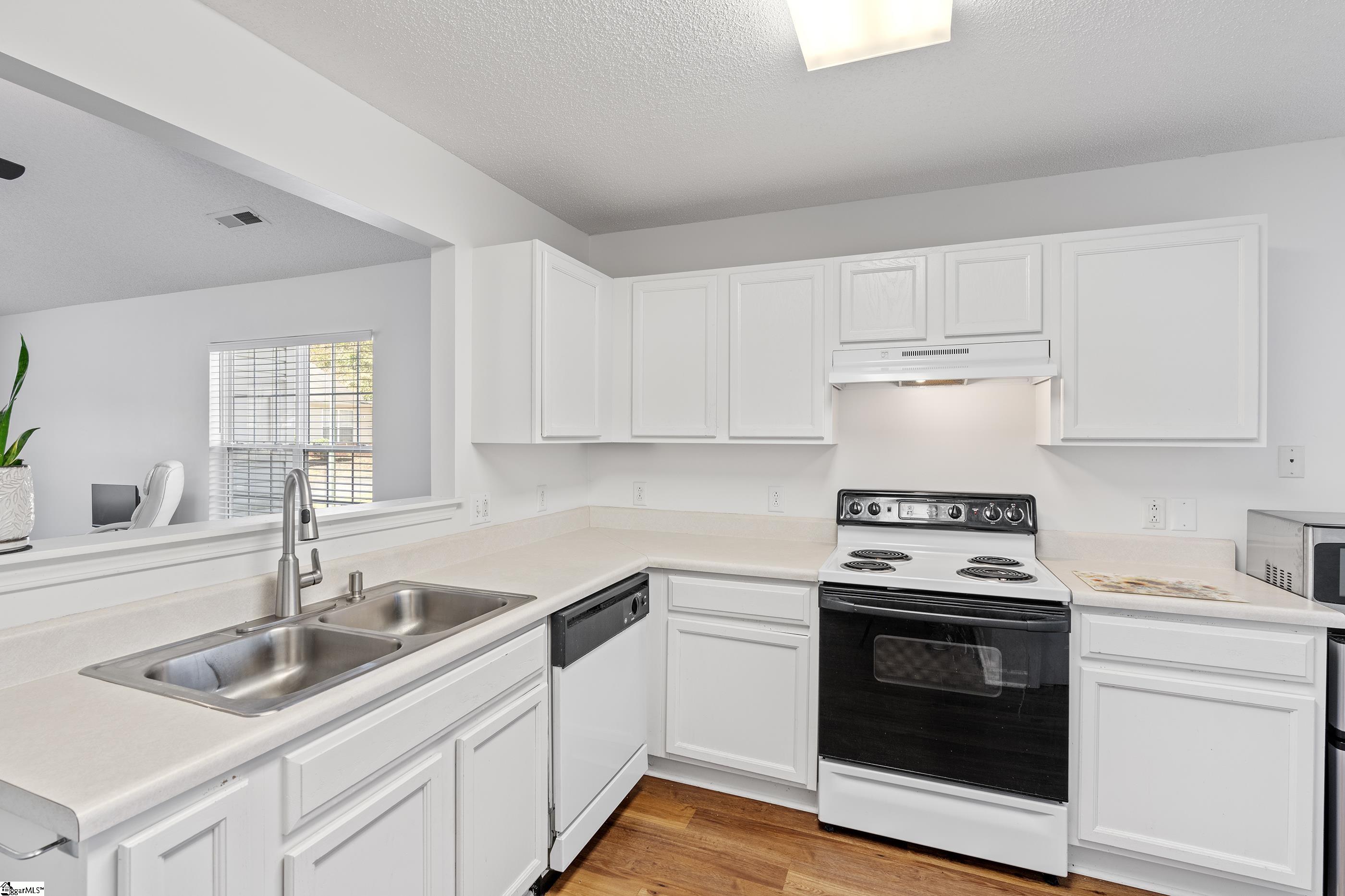 212 Woodruff Park Lane