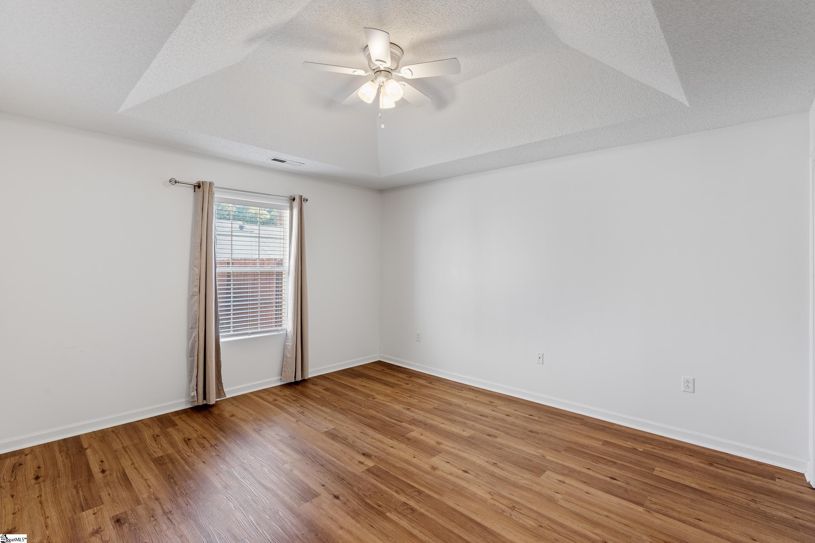 212 Woodruff Park Lane