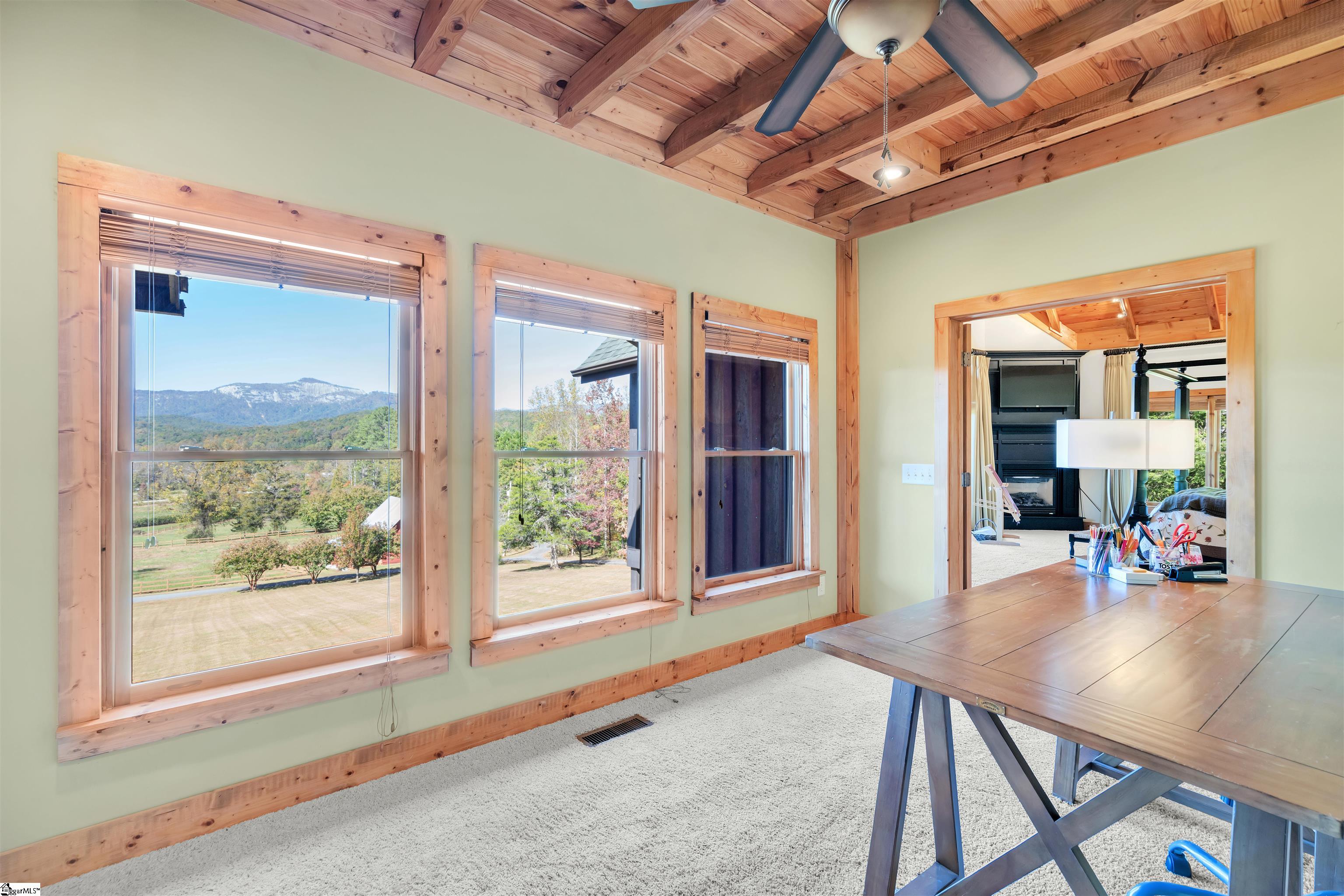 160 Heavens View Lane