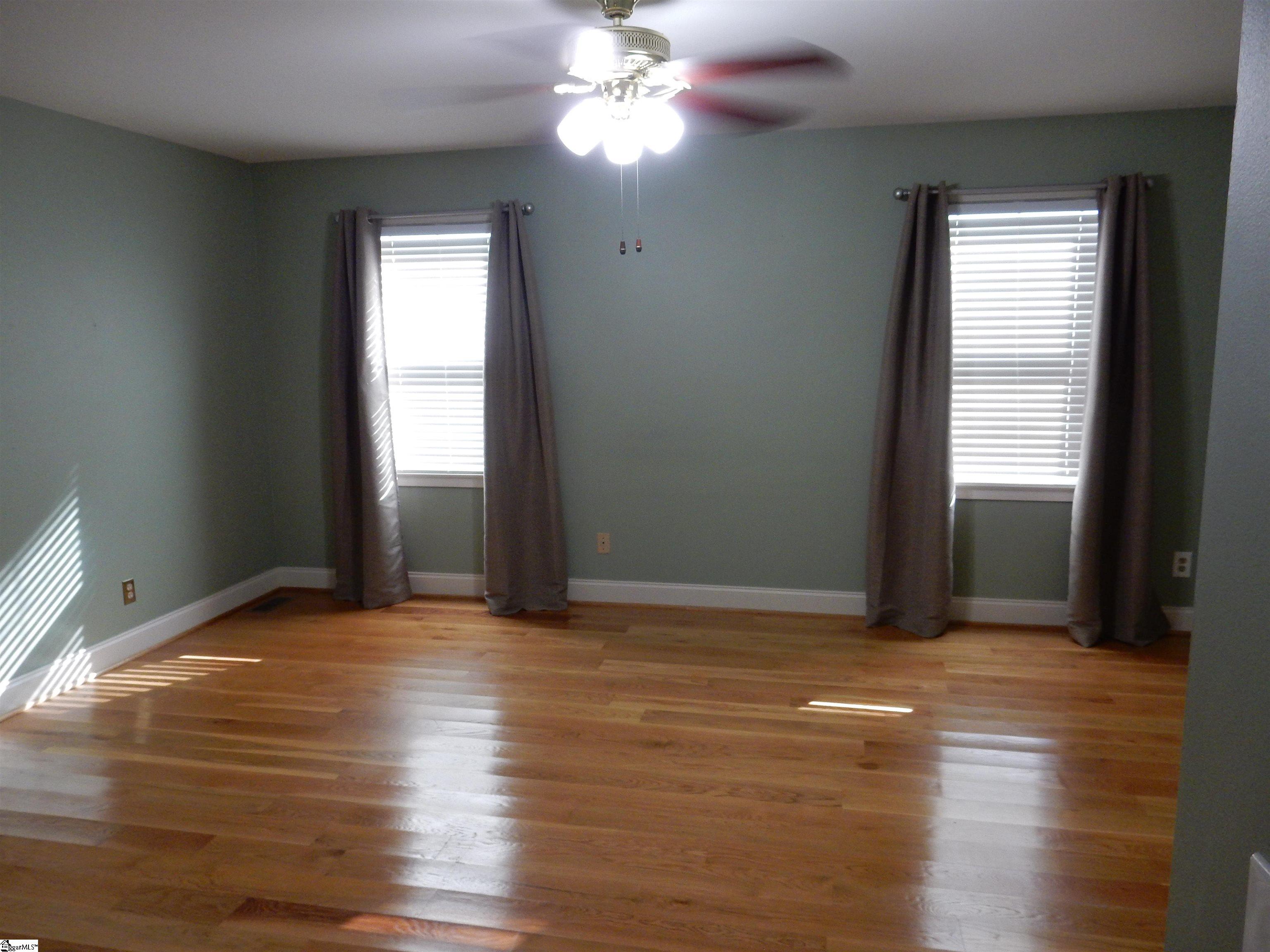 100 Chesterton Court