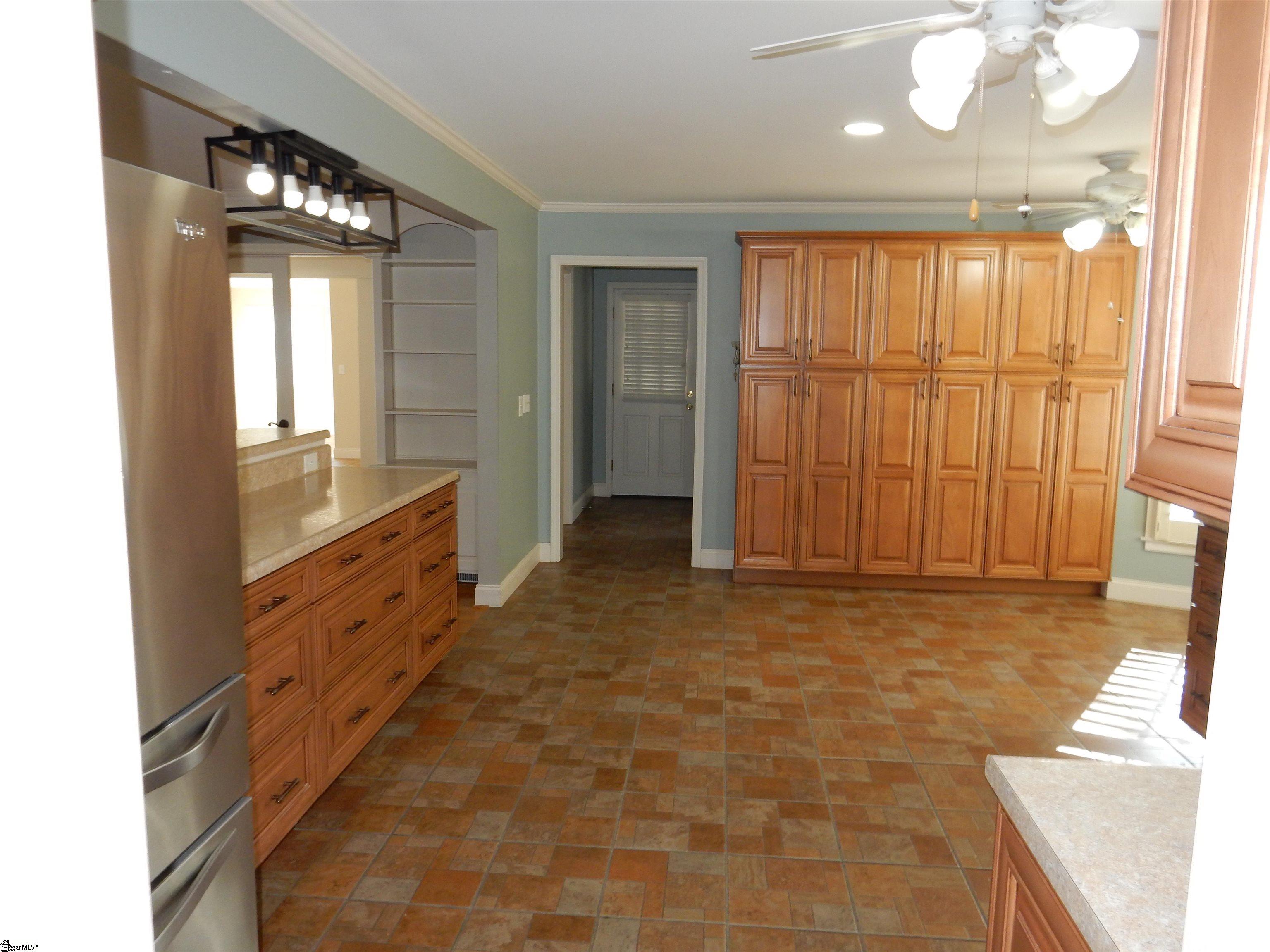 100 Chesterton Court