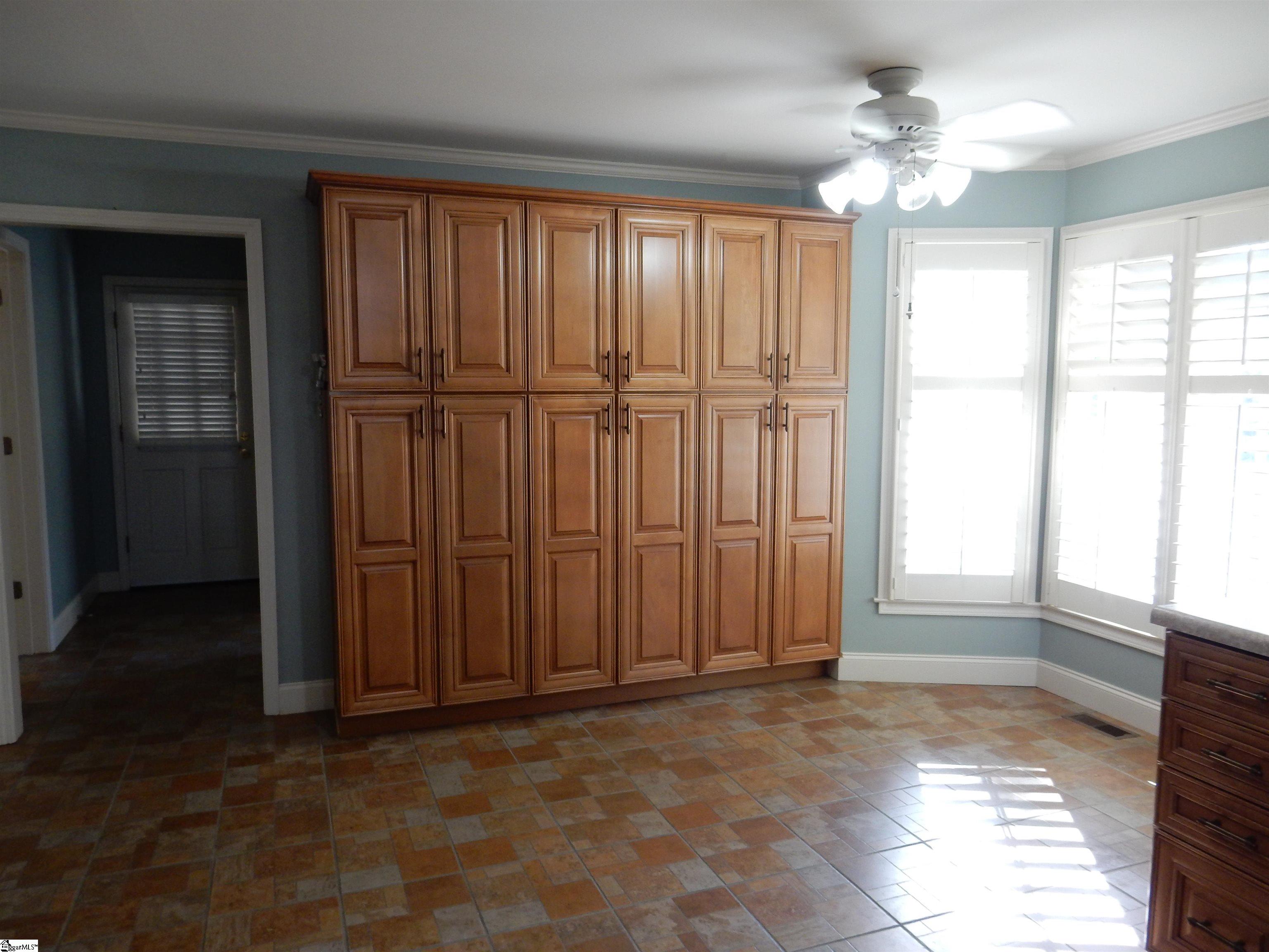 100 Chesterton Court