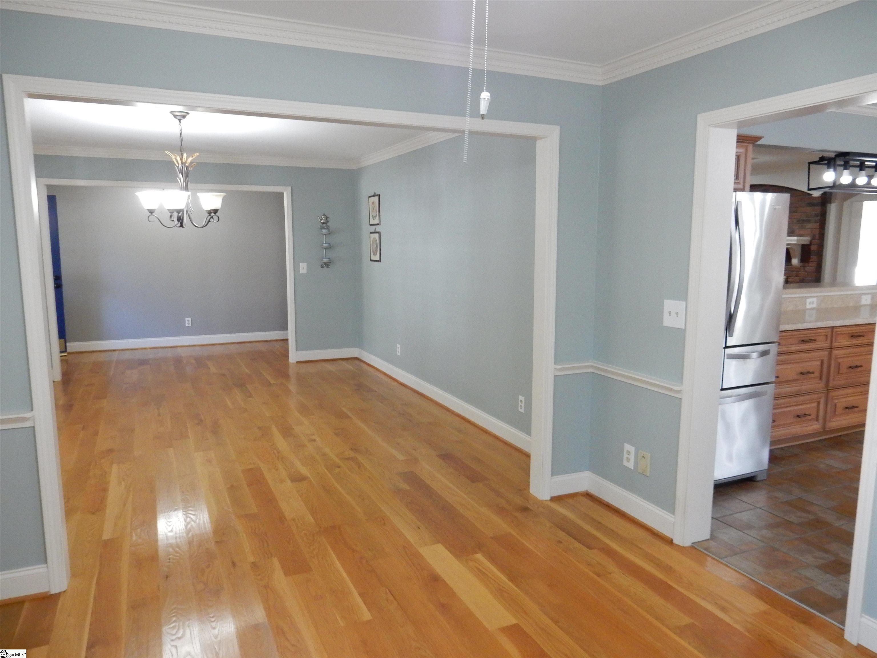 100 Chesterton Court